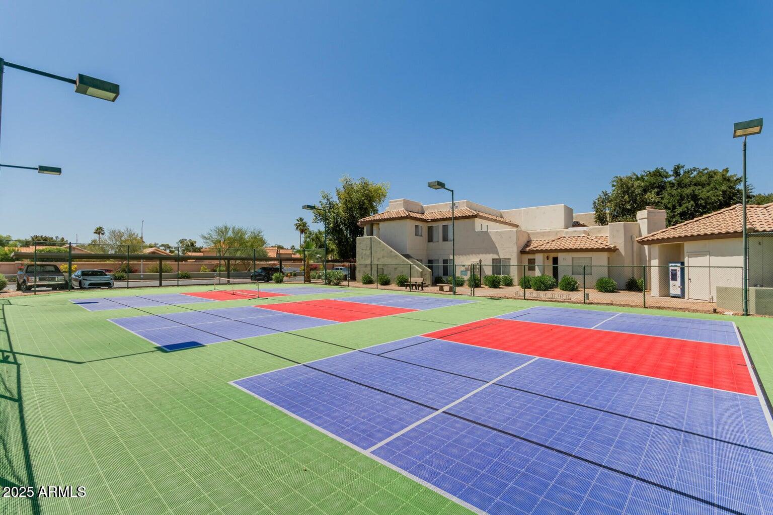 1825 W RAY Road, 2082