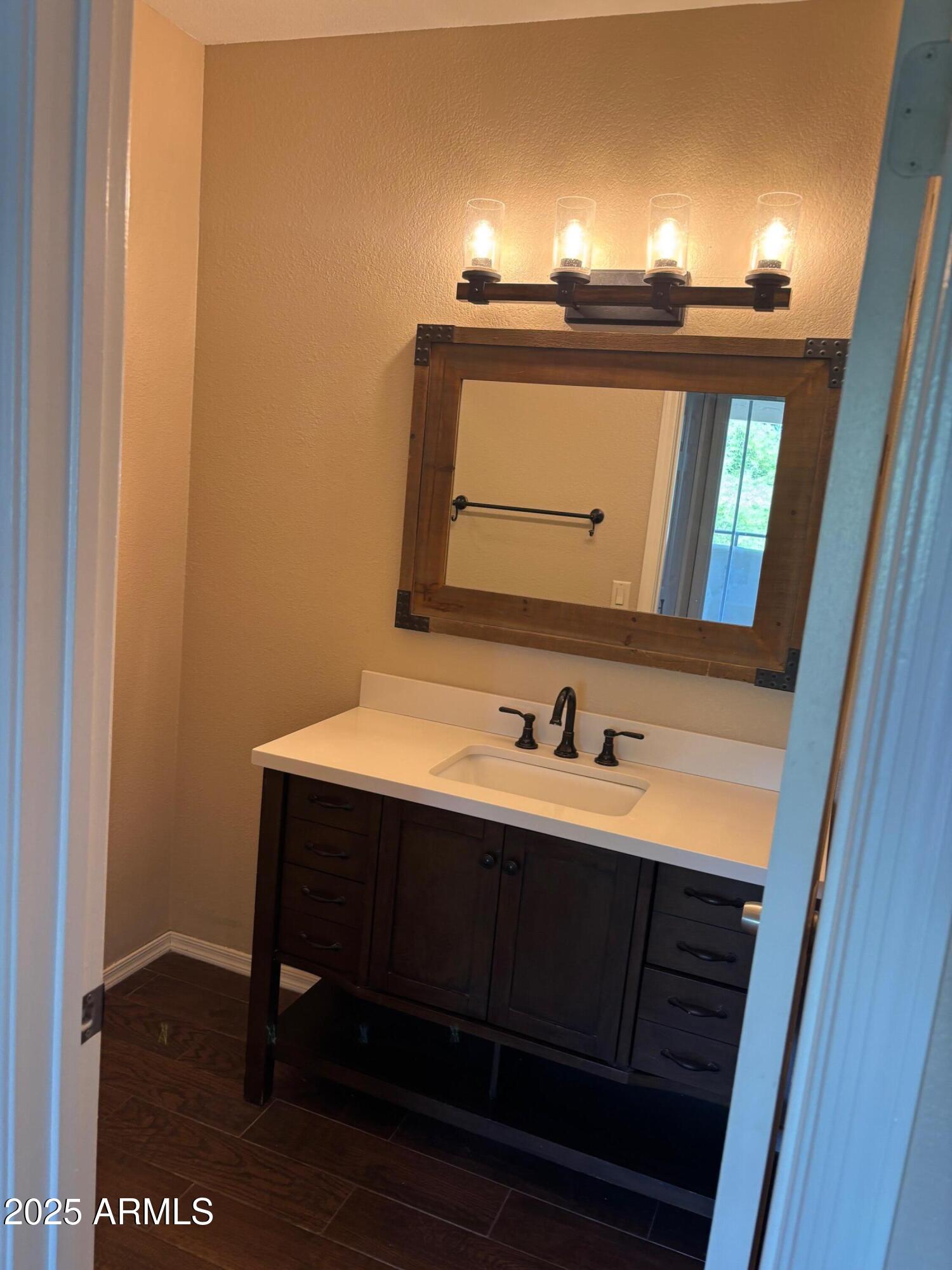 1825 W RAY Road, 2082