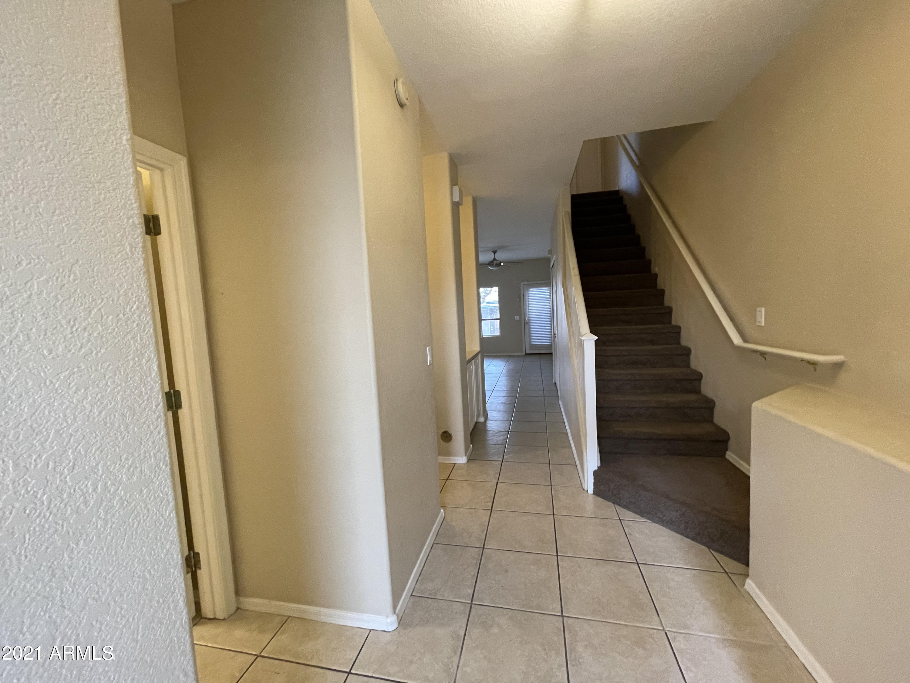 1961 N HARTFORD Street, 1114