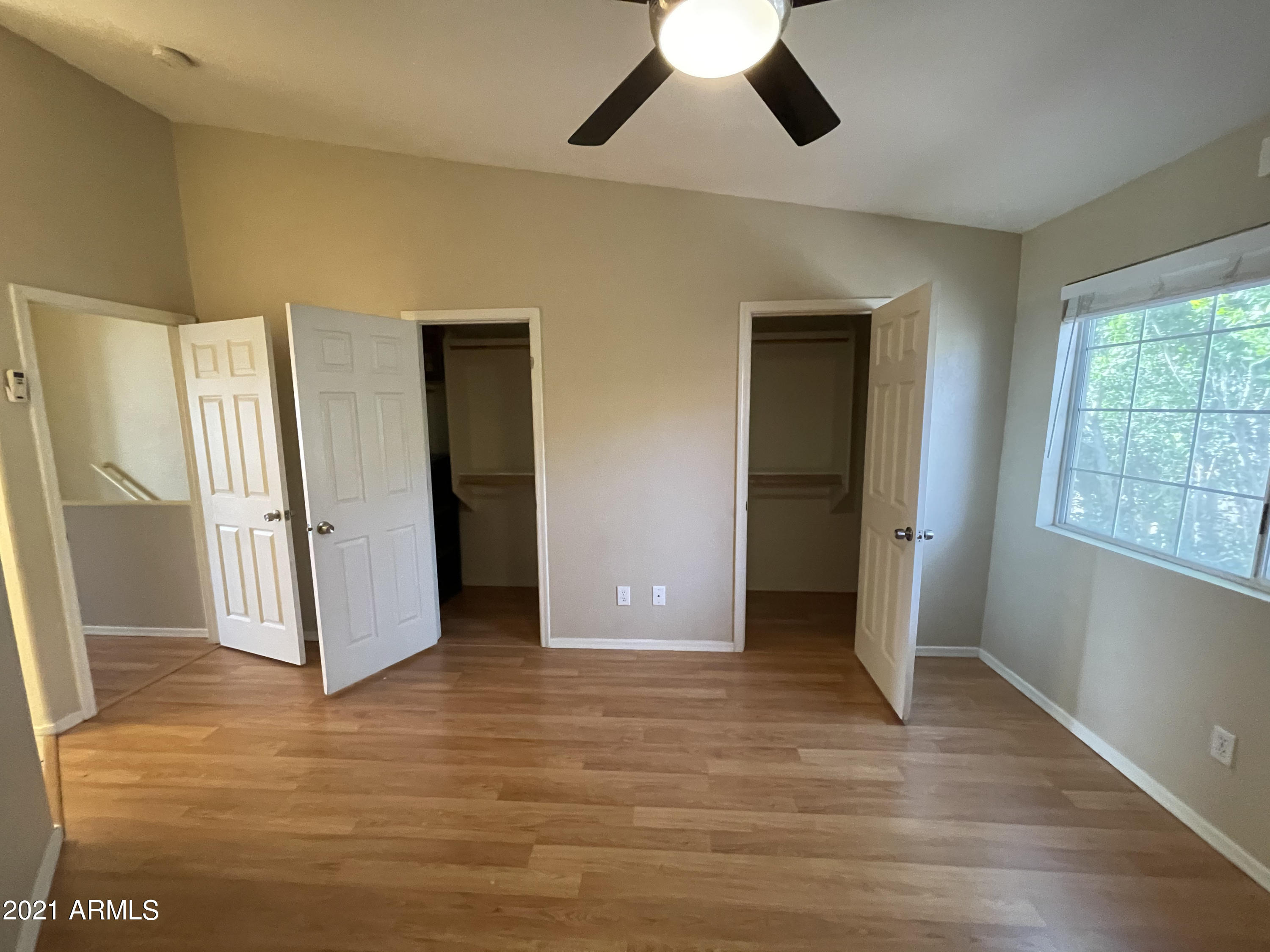 1961 N HARTFORD Street, 1114