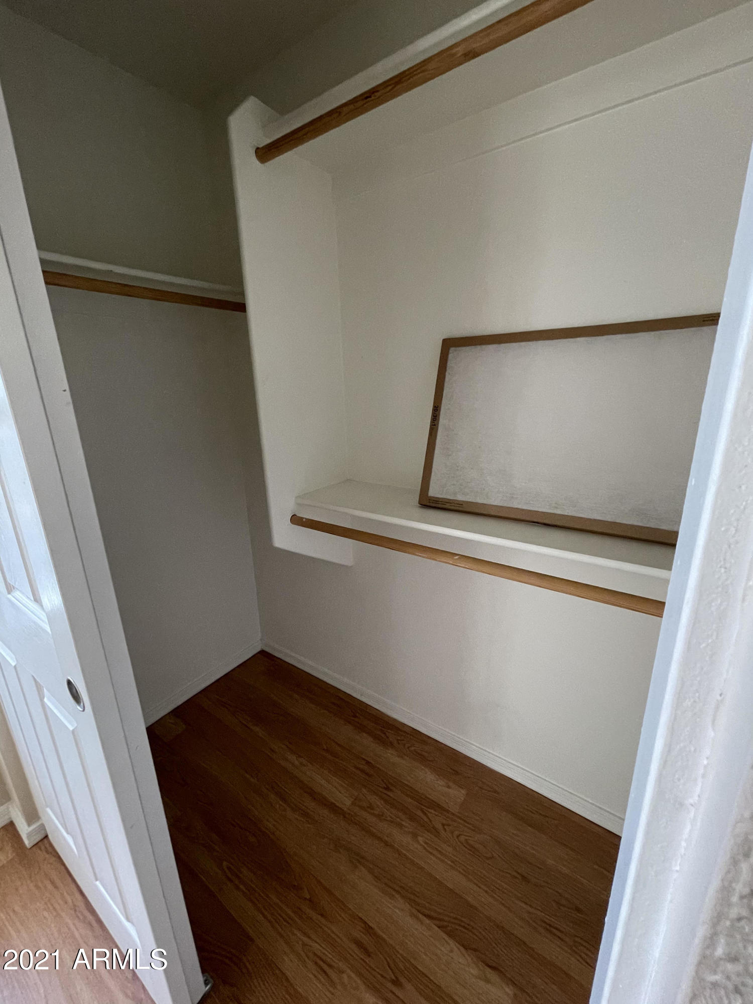 1961 N HARTFORD Street, 1114