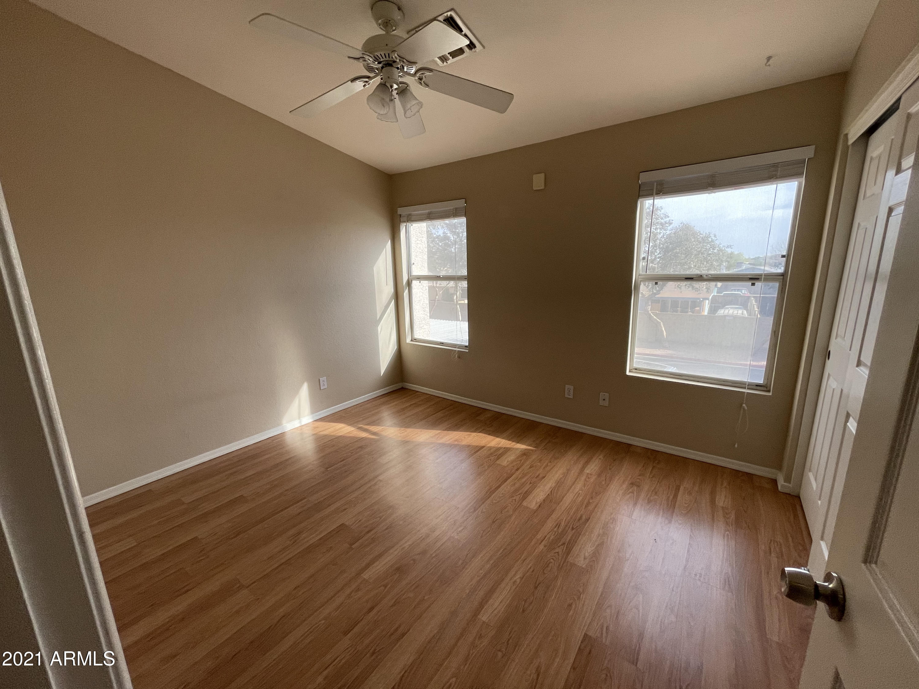 1961 N HARTFORD Street, 1114