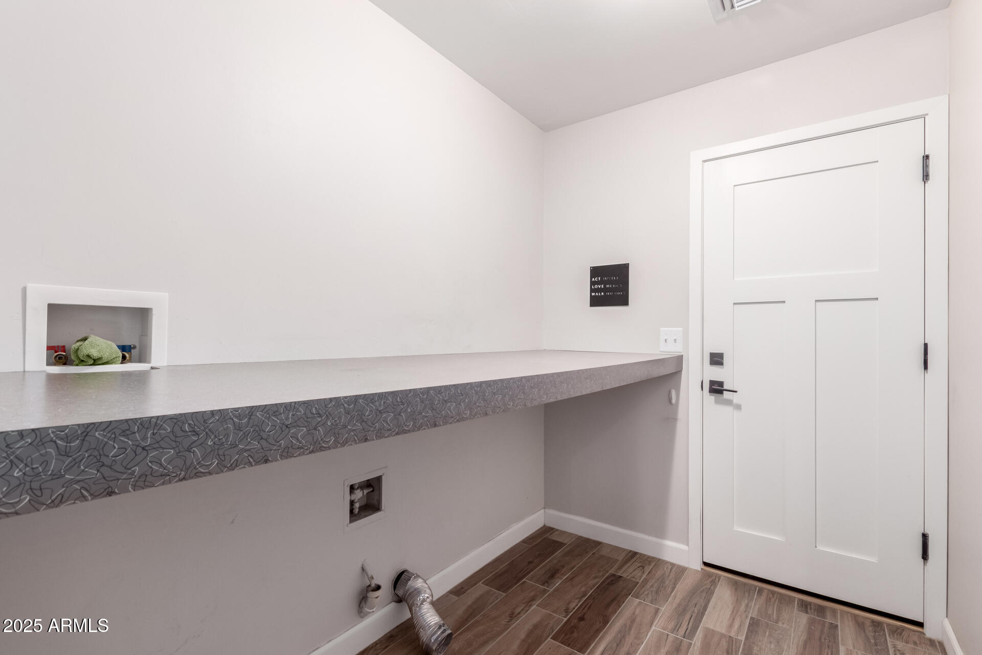 1804 S STANDAGE Circle