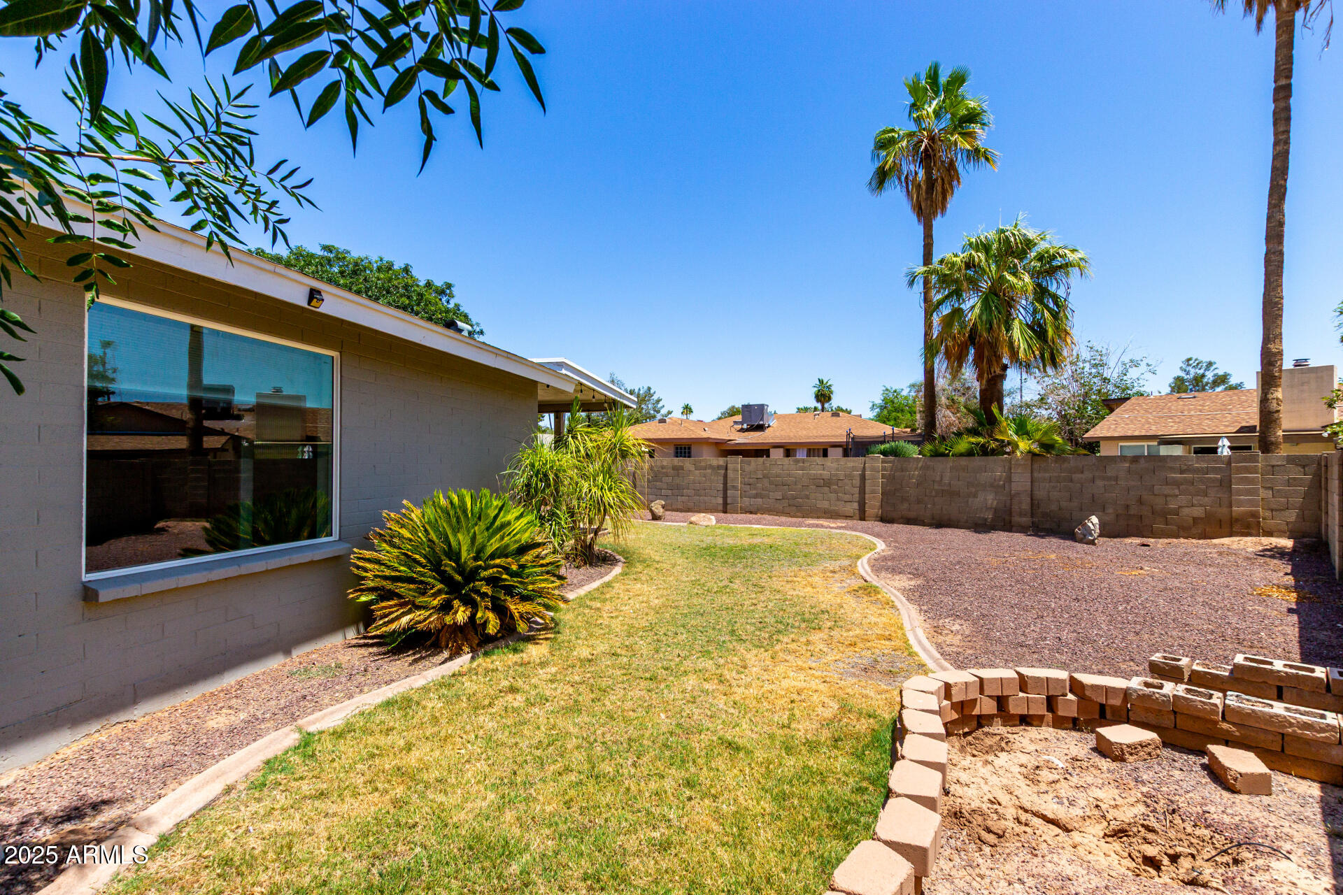 1804 S STANDAGE Circle