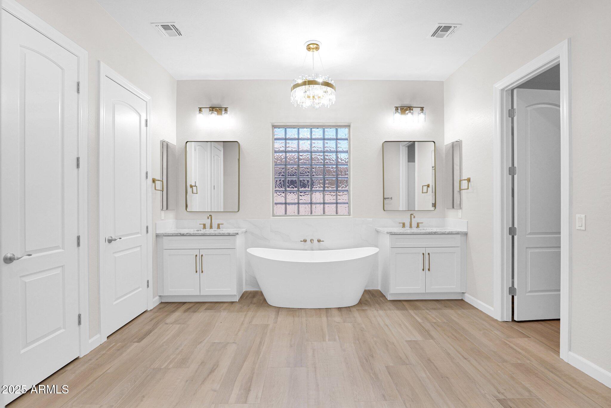 20115 E SONOQUI Boulevard E