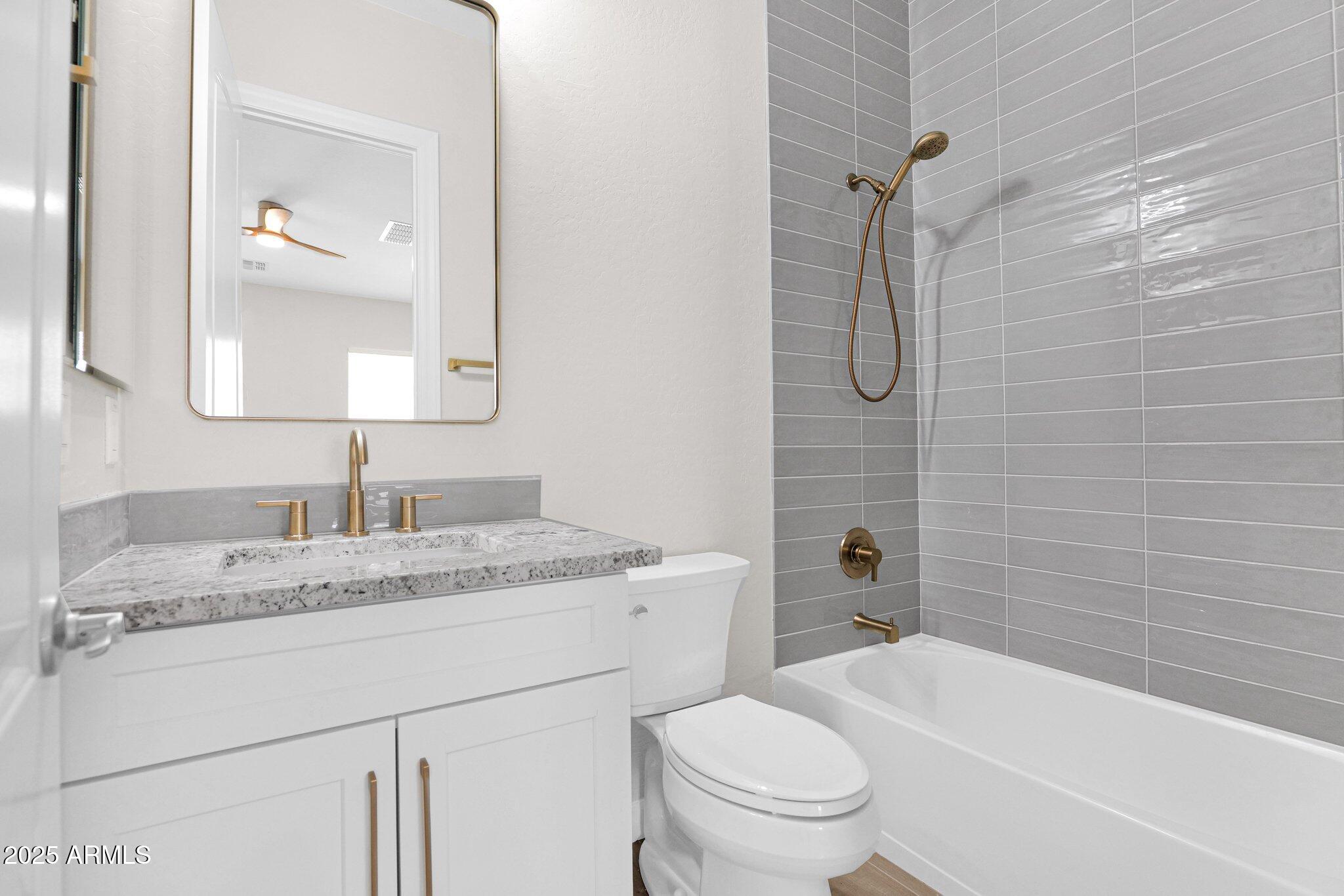 20115 E SONOQUI Boulevard E