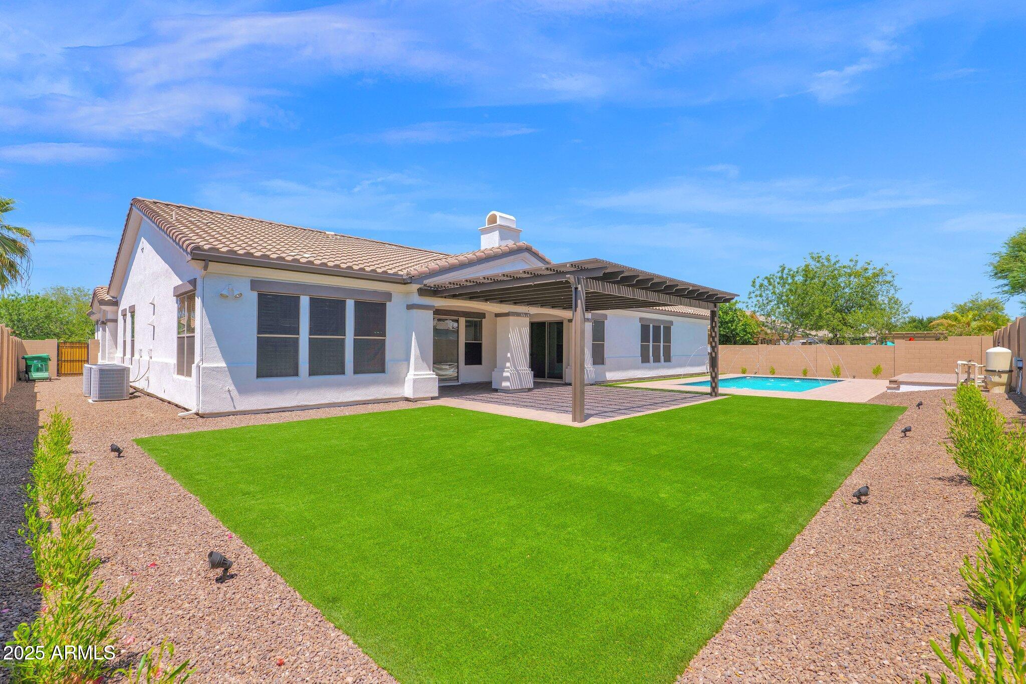 20115 E SONOQUI Boulevard E