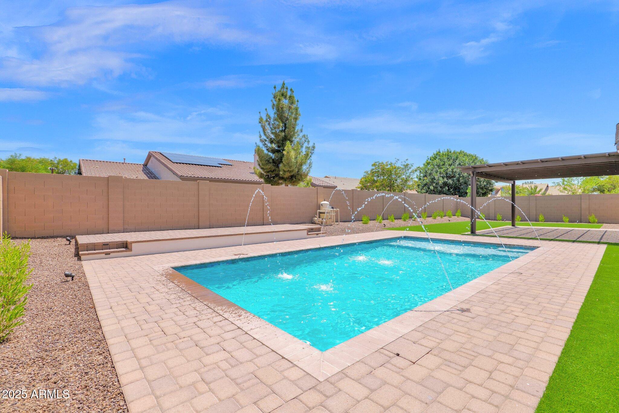 20115 E SONOQUI Boulevard E