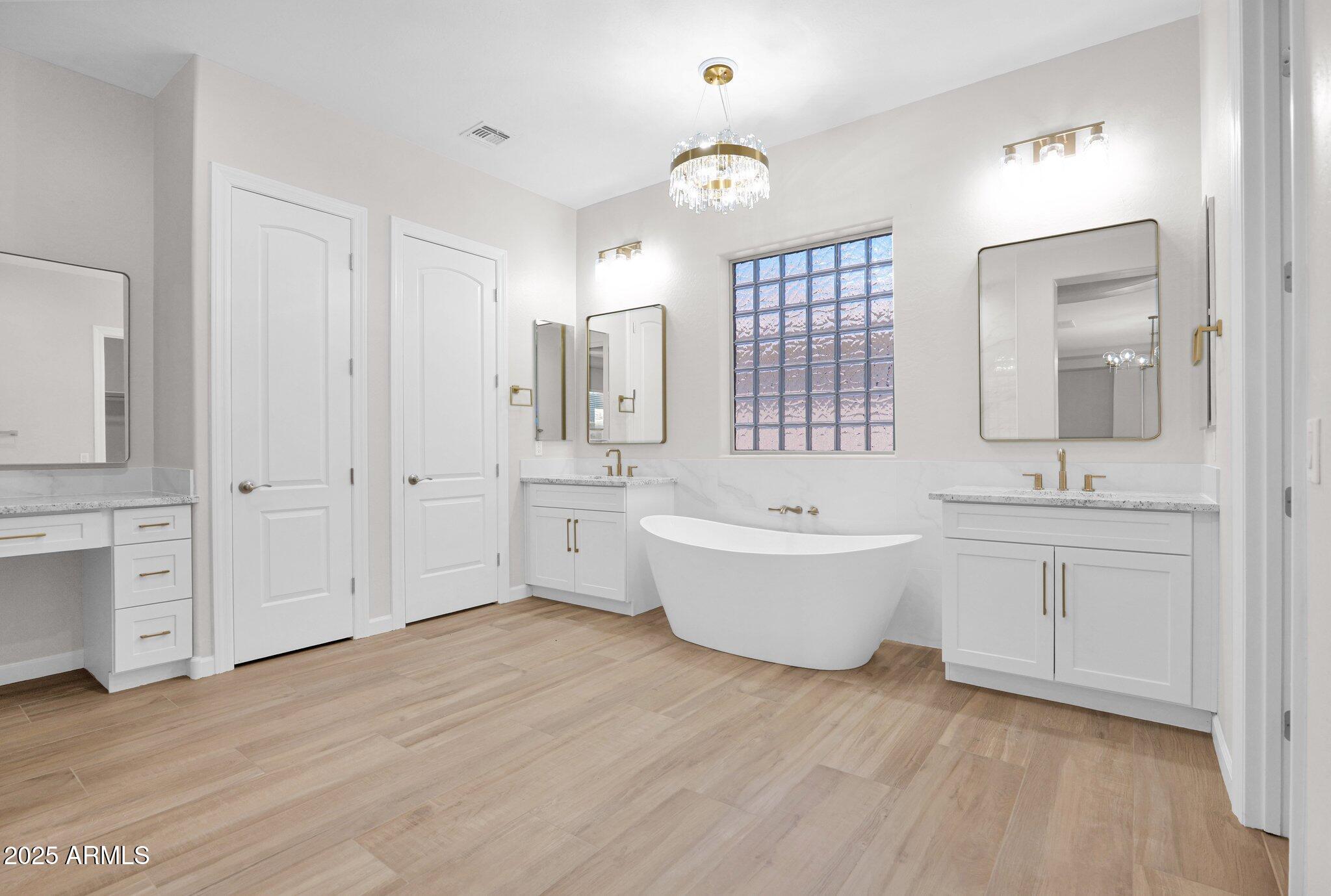 20115 E SONOQUI Boulevard E