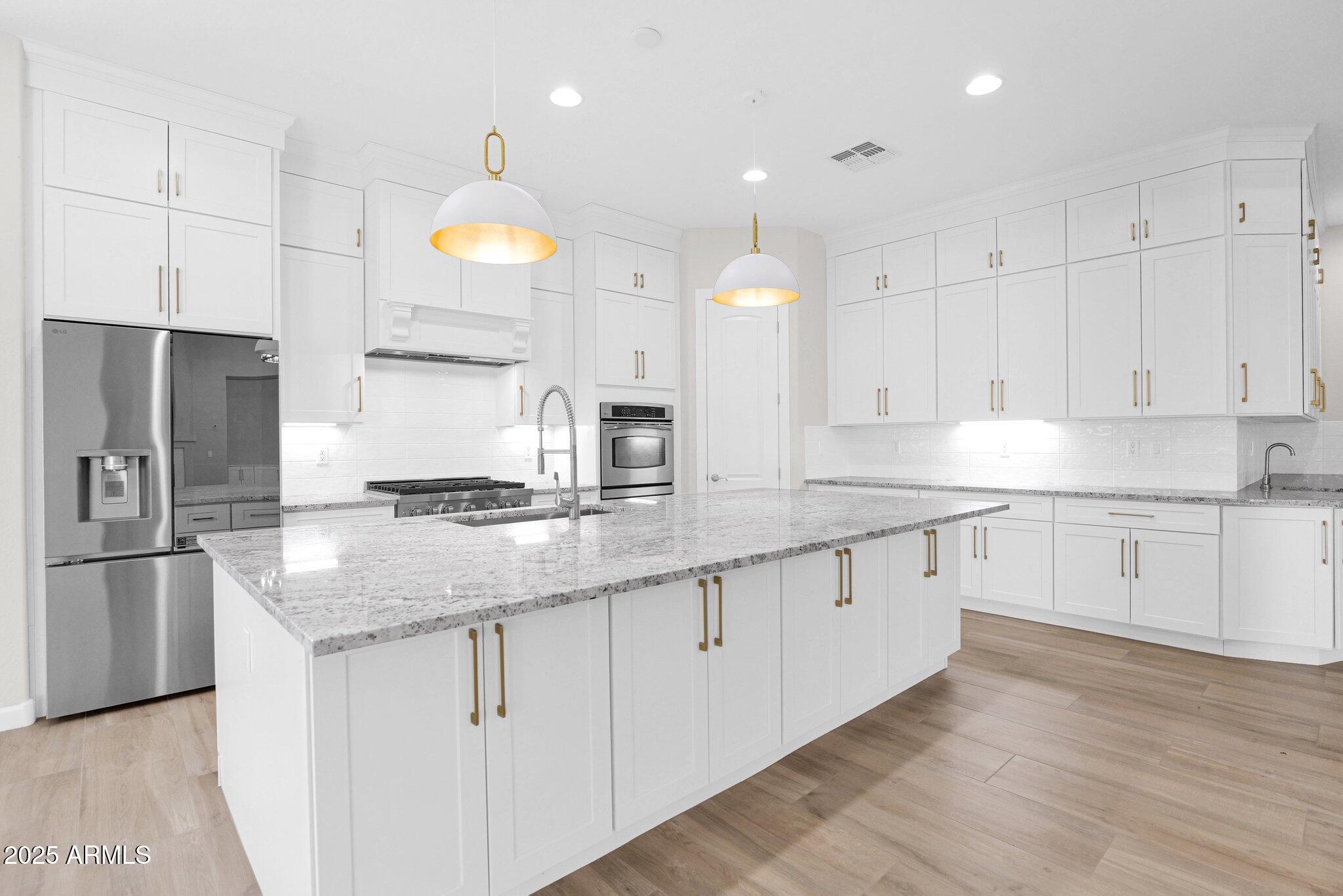 20115 E SONOQUI Boulevard E