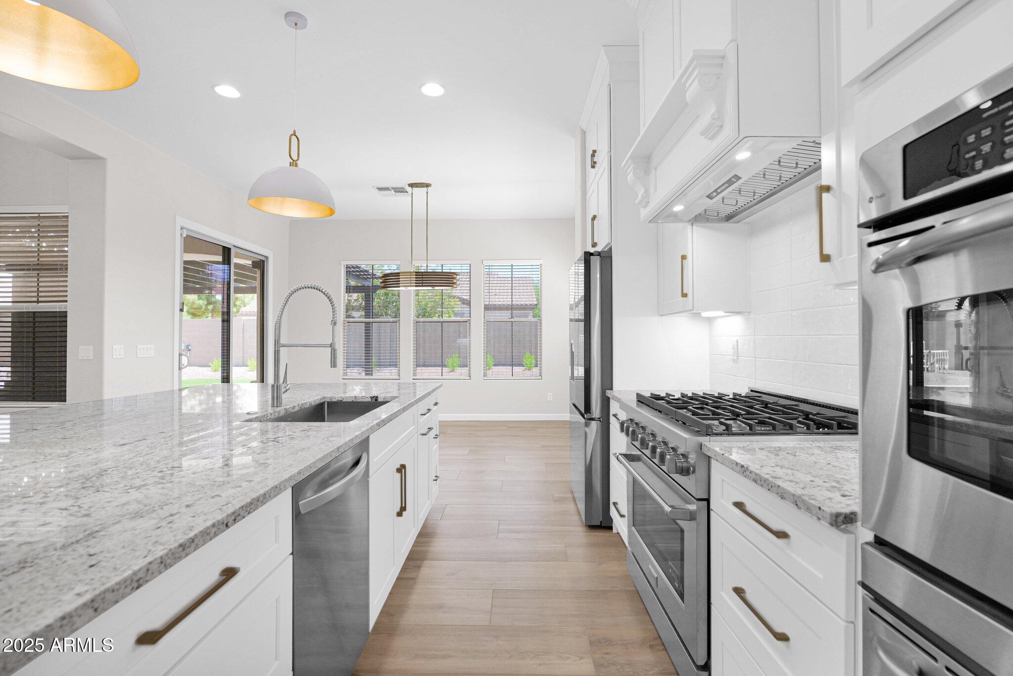 20115 E SONOQUI Boulevard E