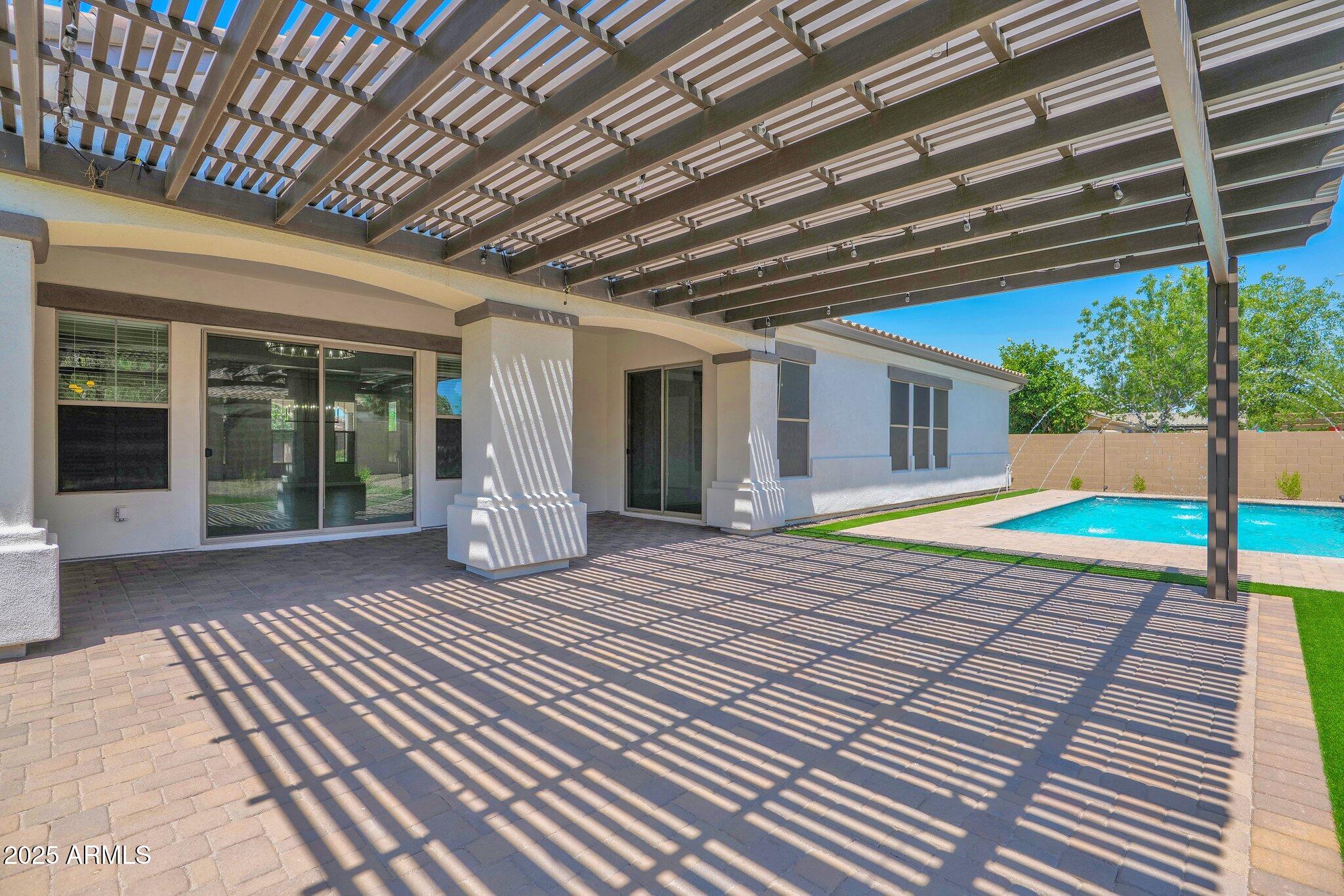 20115 E SONOQUI Boulevard E