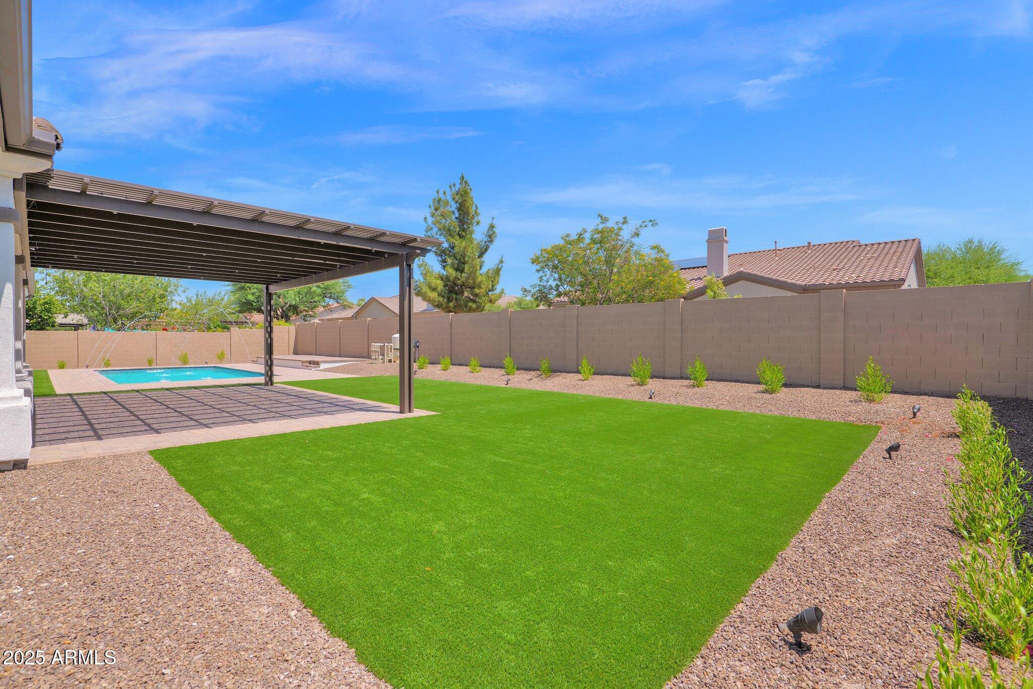 20115 E SONOQUI Boulevard E