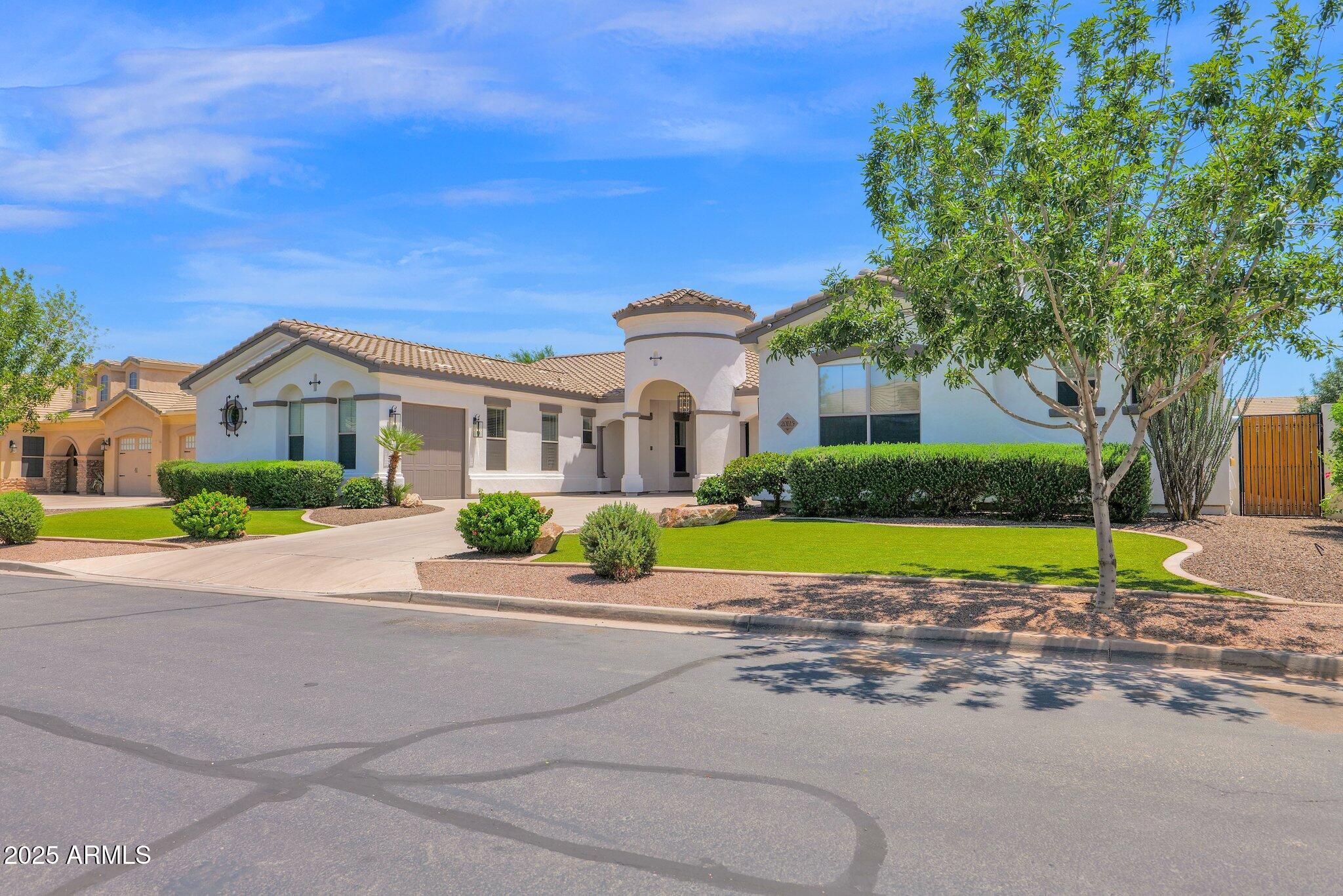 20115 E SONOQUI Boulevard E