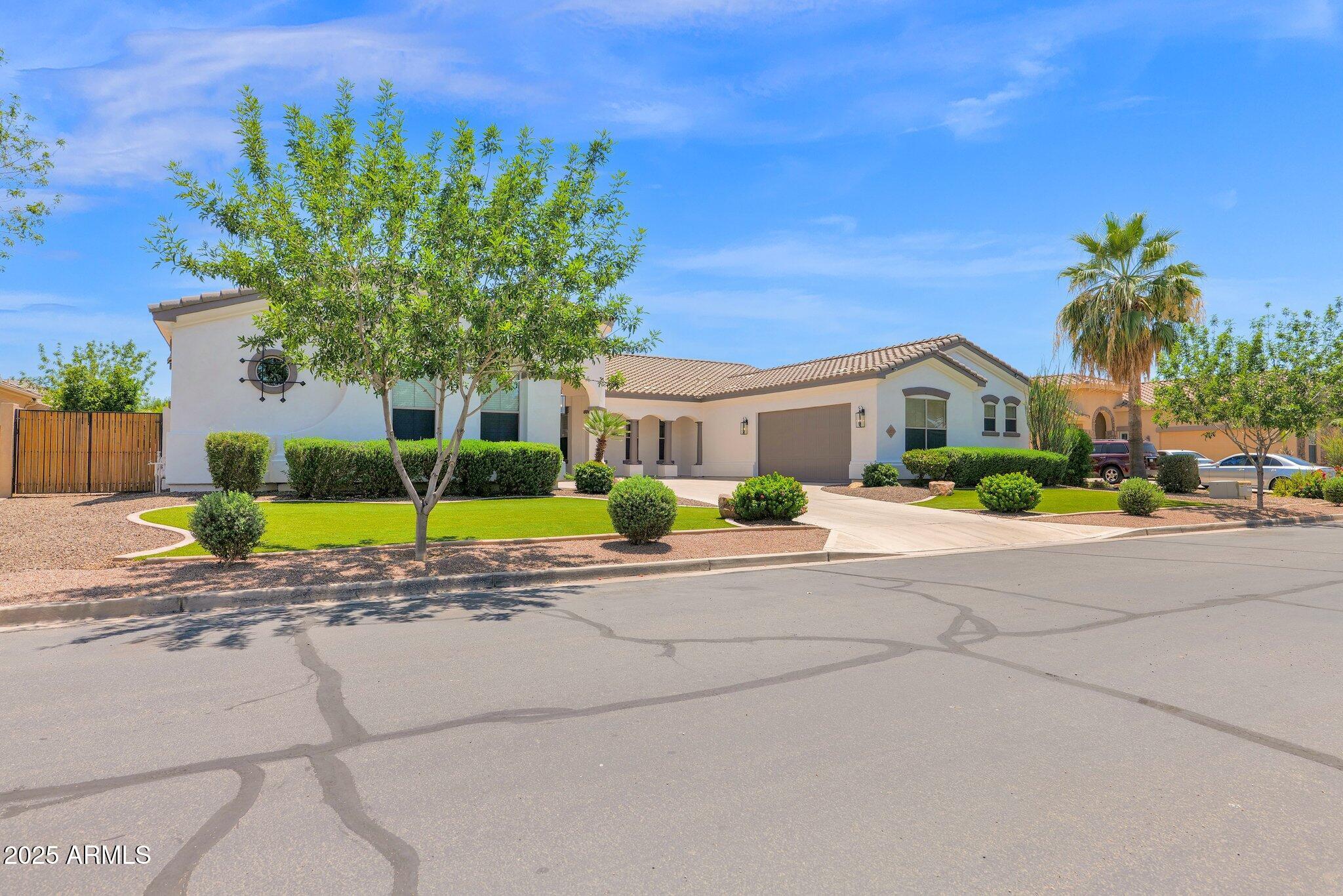 20115 E SONOQUI Boulevard E