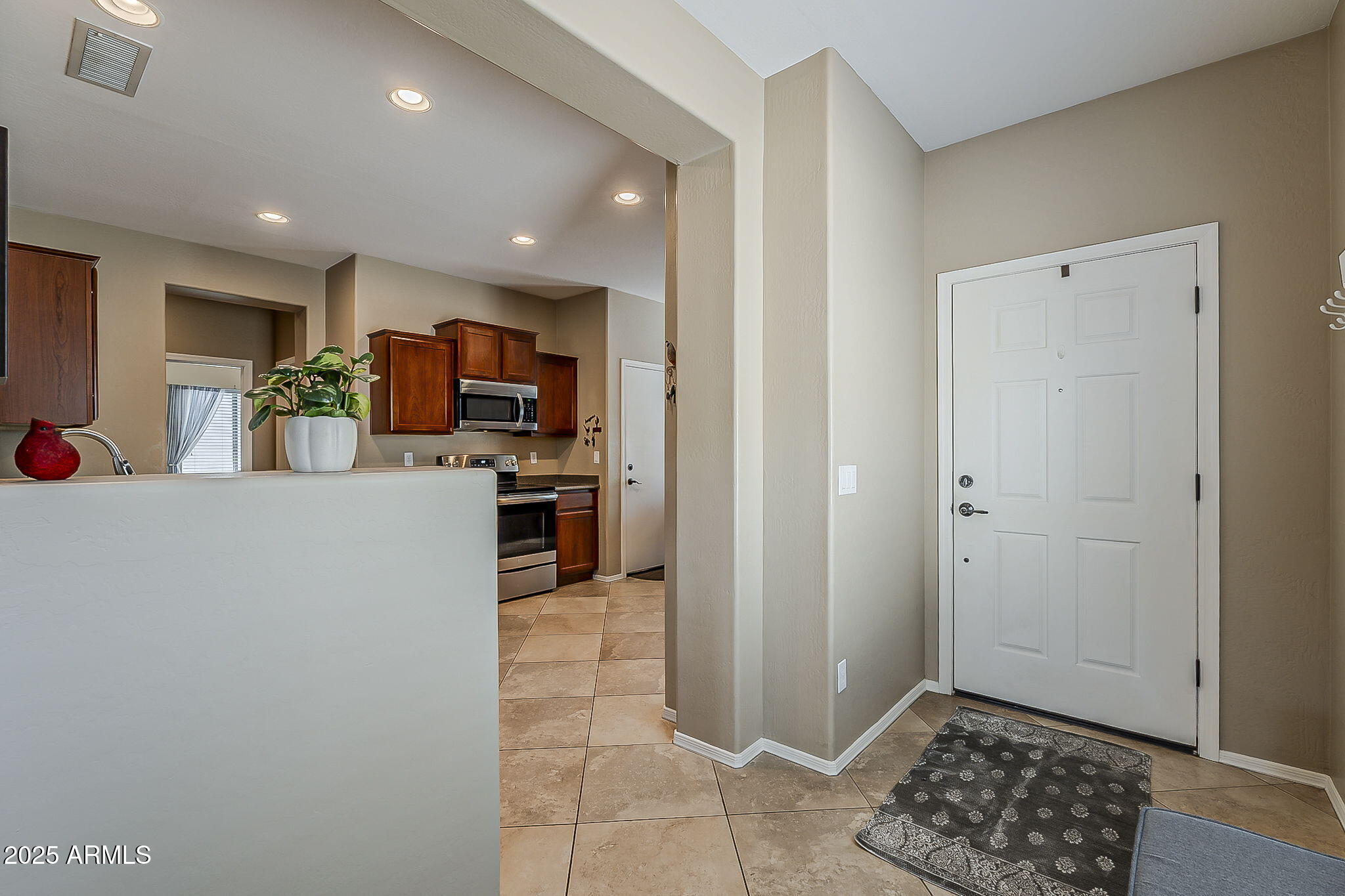 549 E QUENTIN Lane