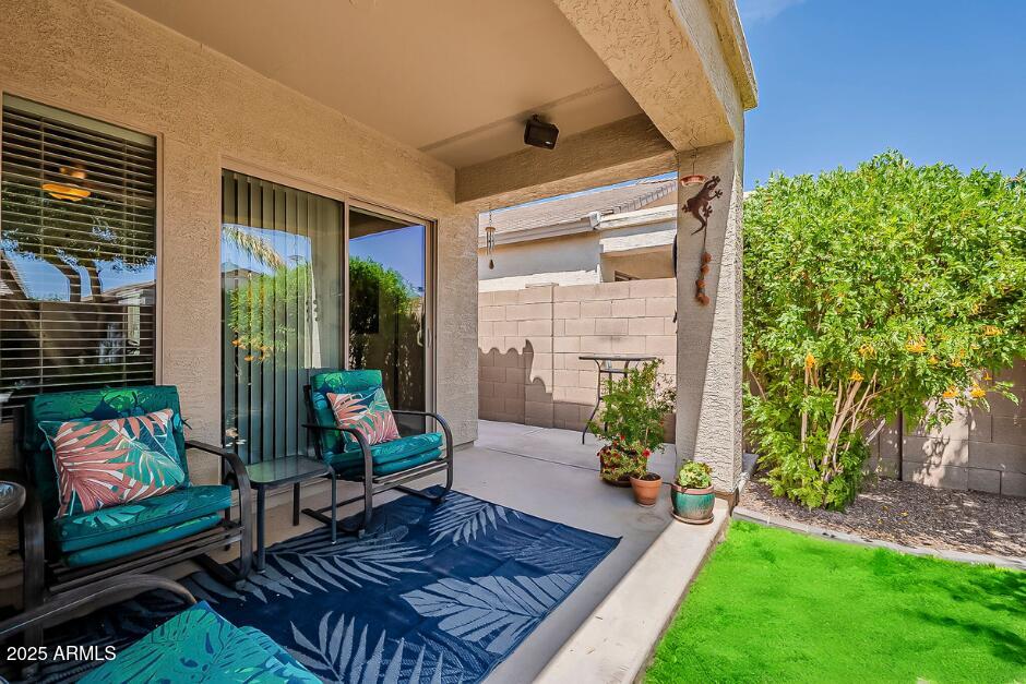 549 E QUENTIN Lane