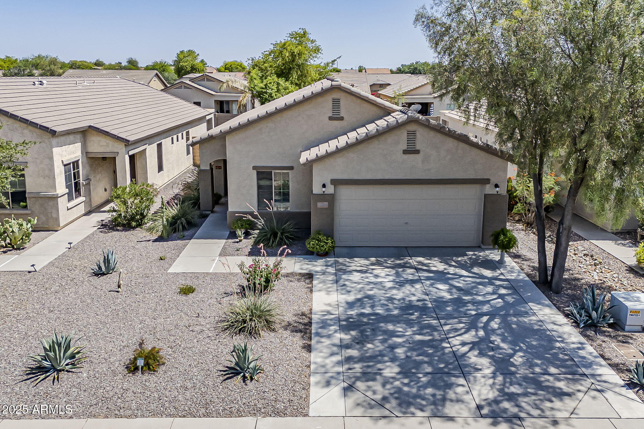549 E QUENTIN Lane