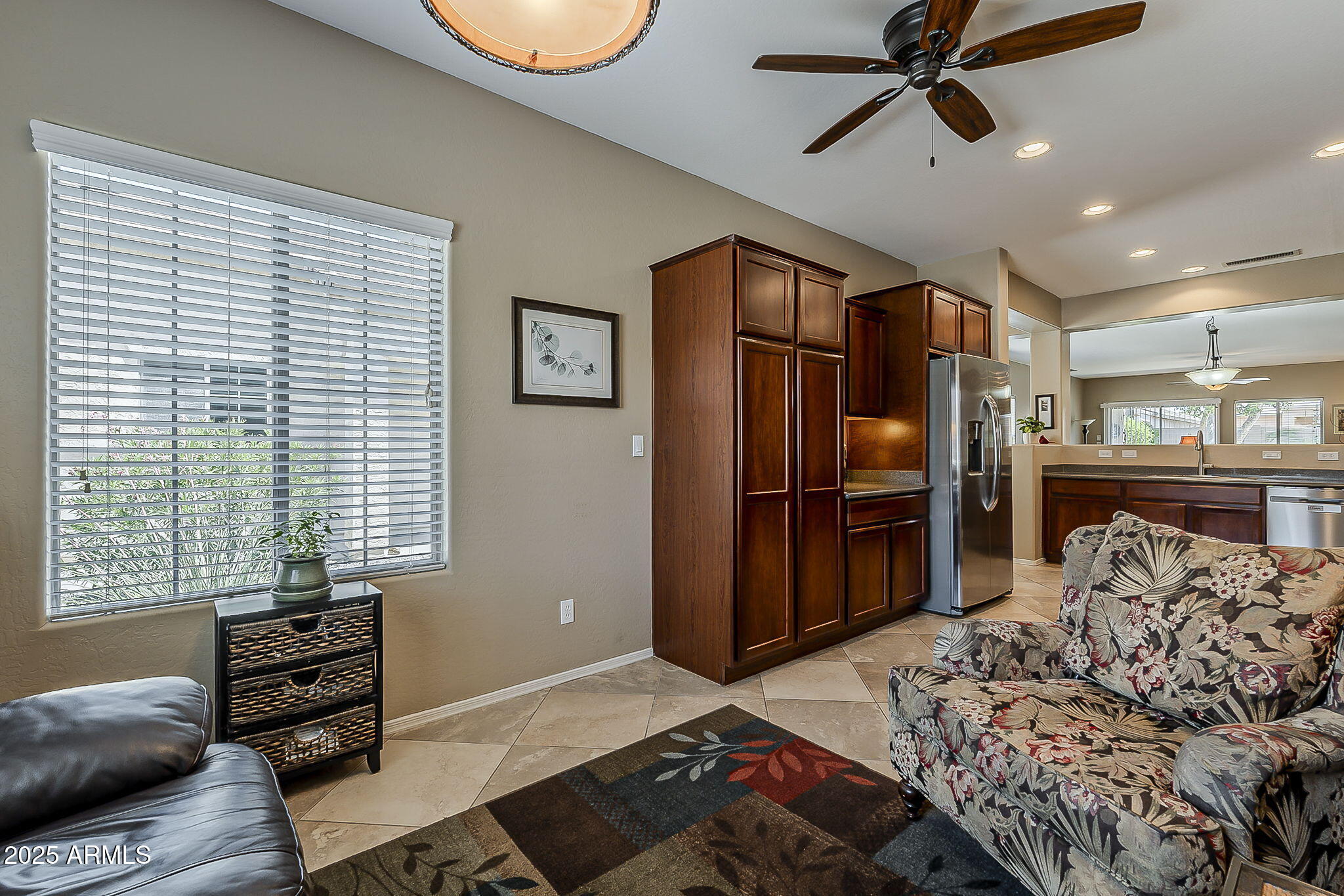 549 E QUENTIN Lane