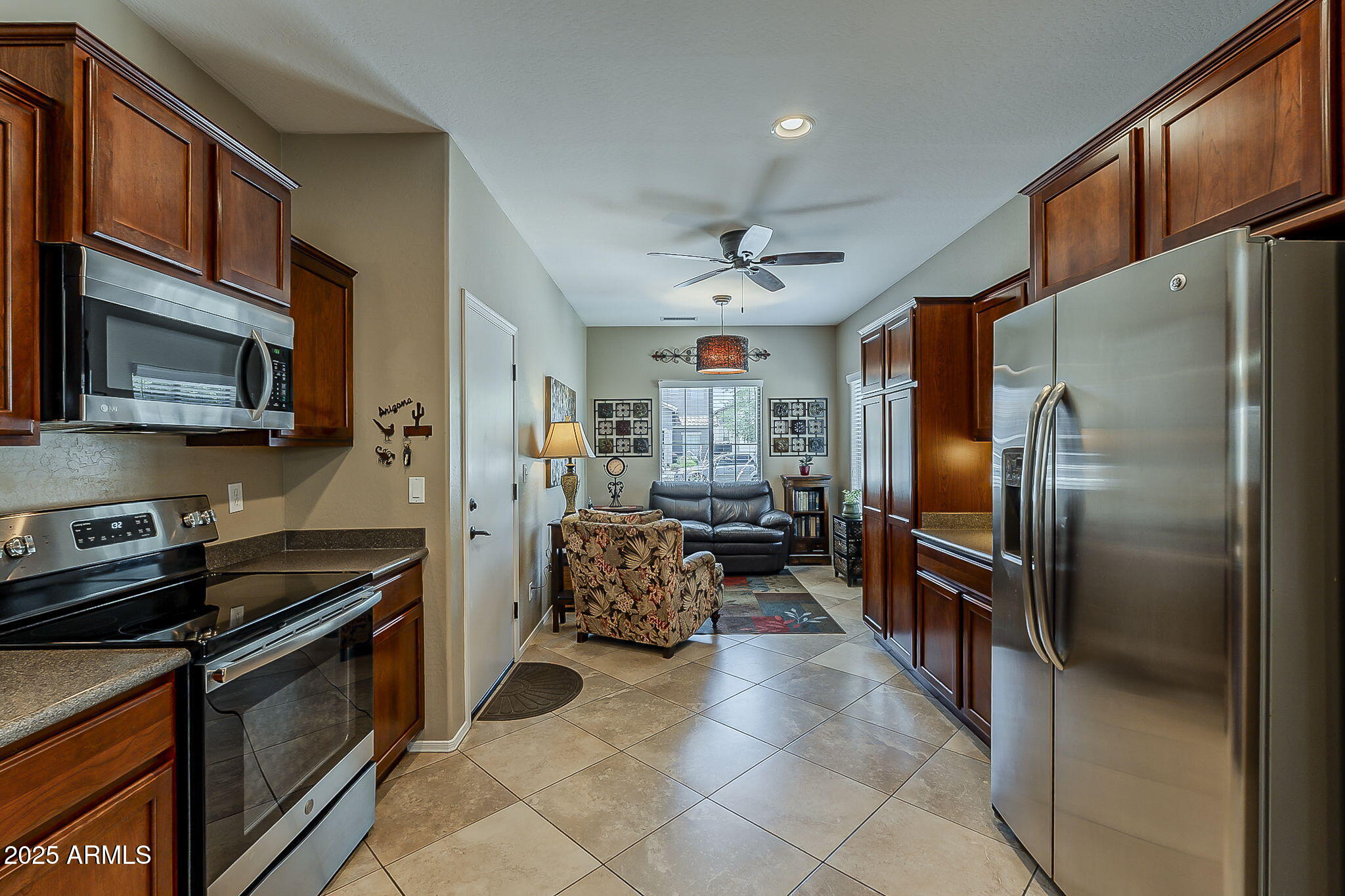 549 E QUENTIN Lane