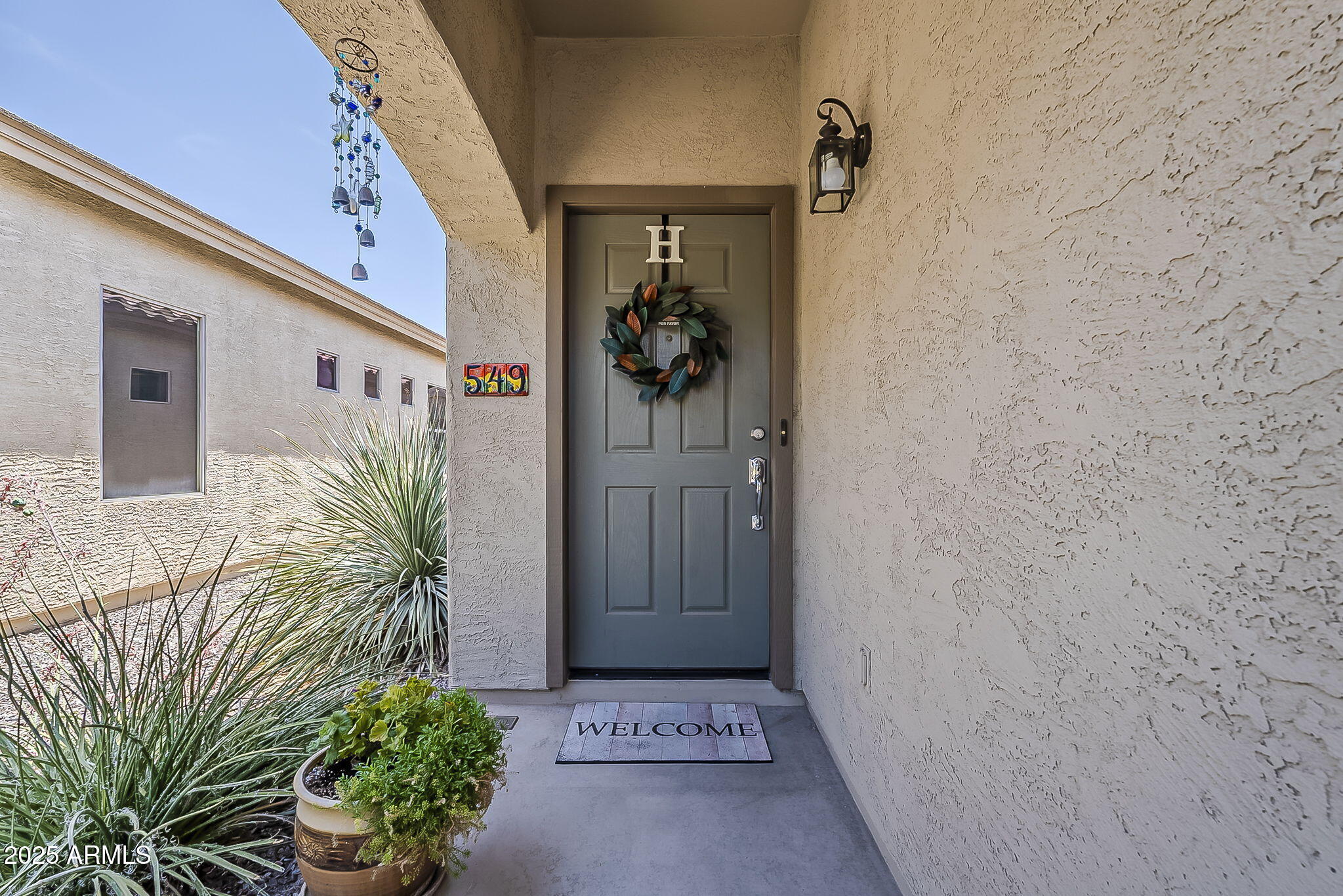 549 E QUENTIN Lane
