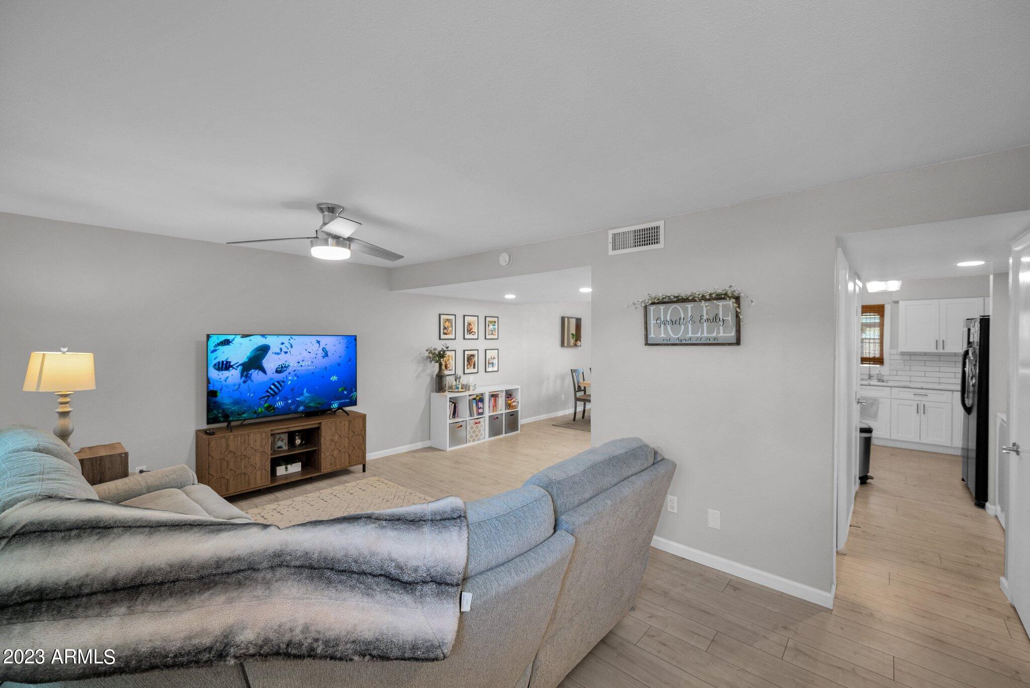 1077 E FREMONT Drive