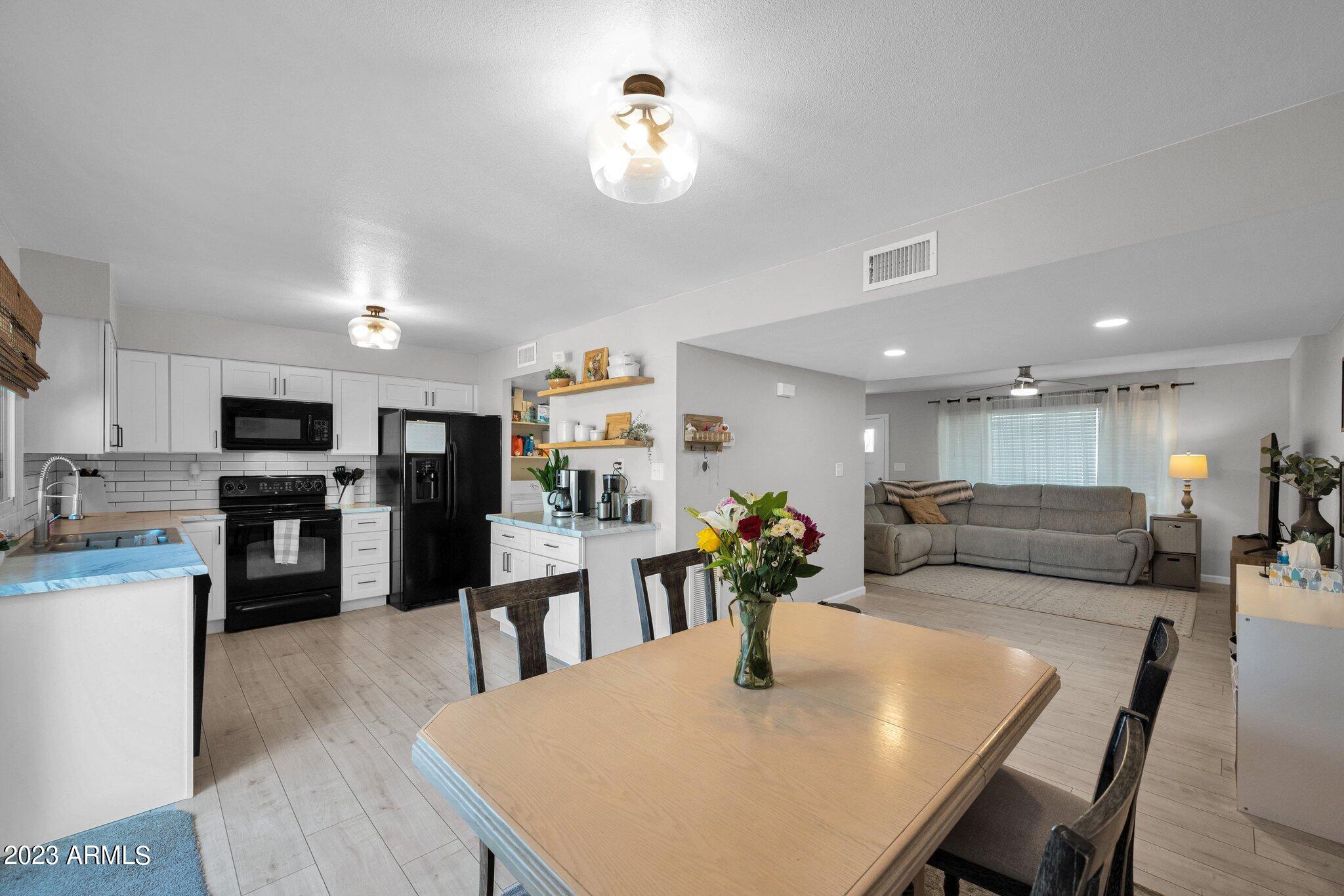 1077 E FREMONT Drive