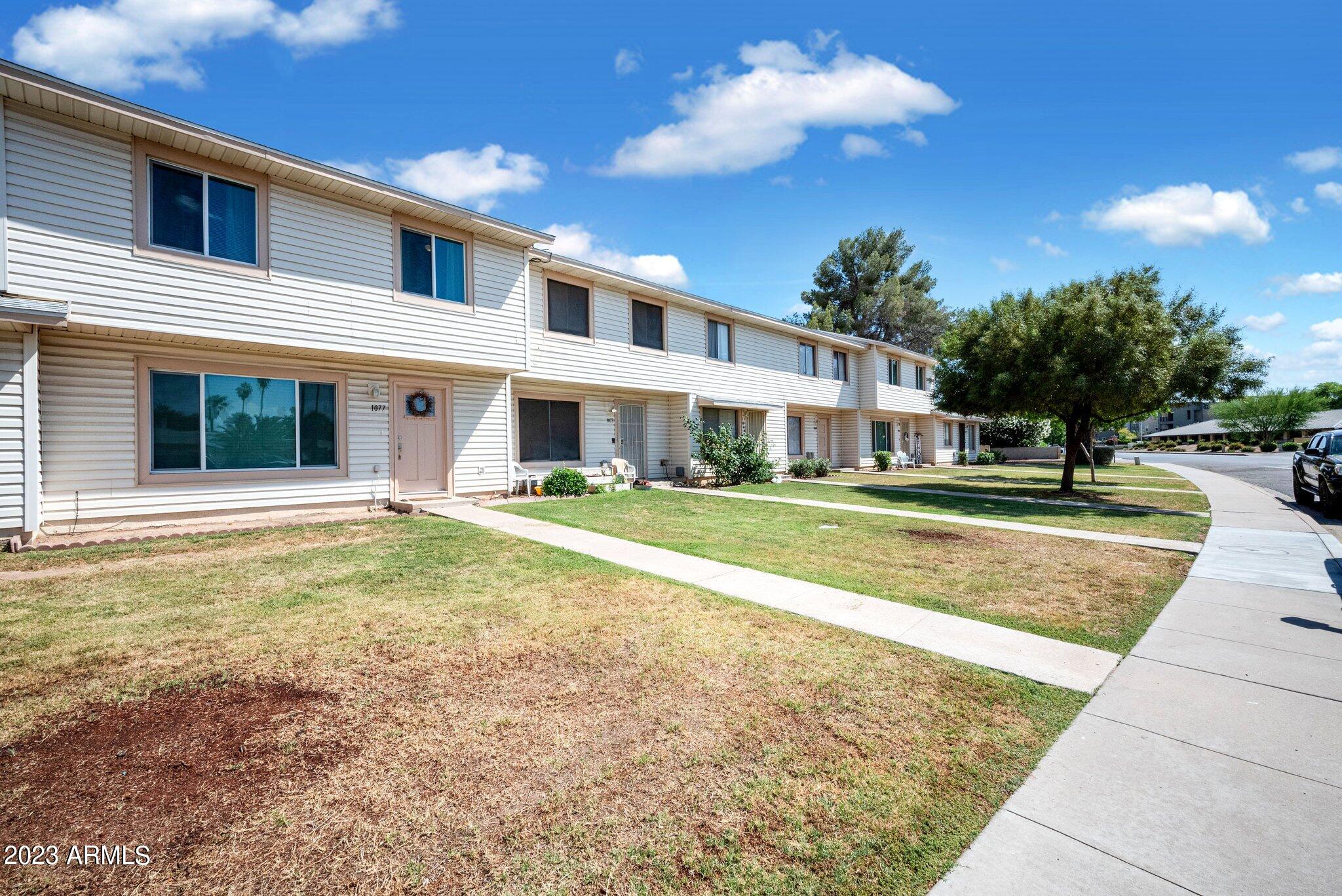 1077 E FREMONT Drive