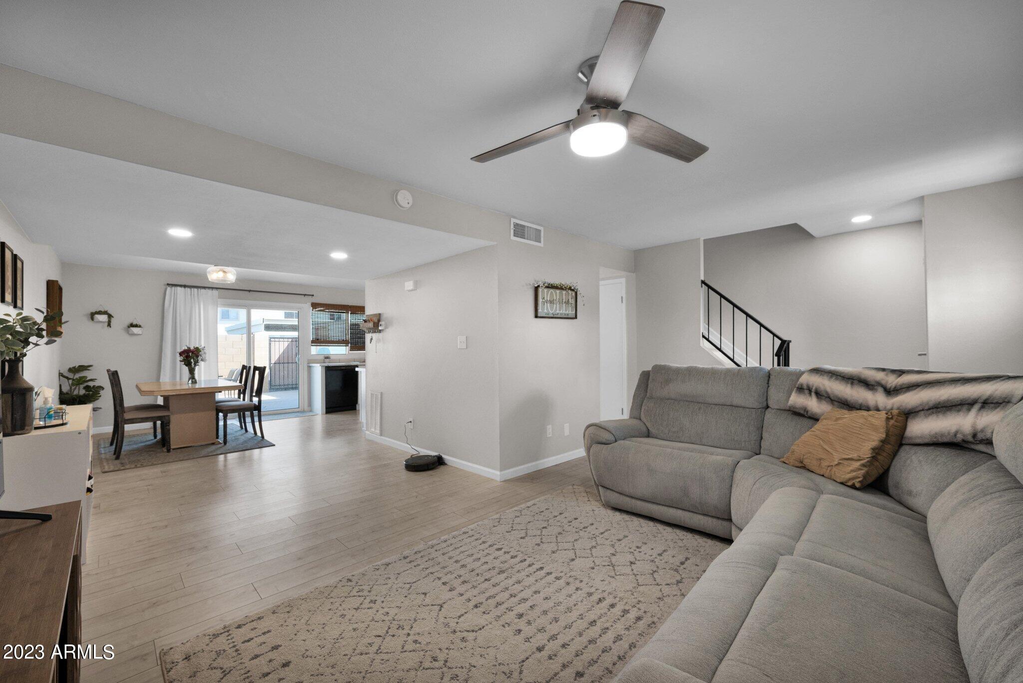 1077 E FREMONT Drive