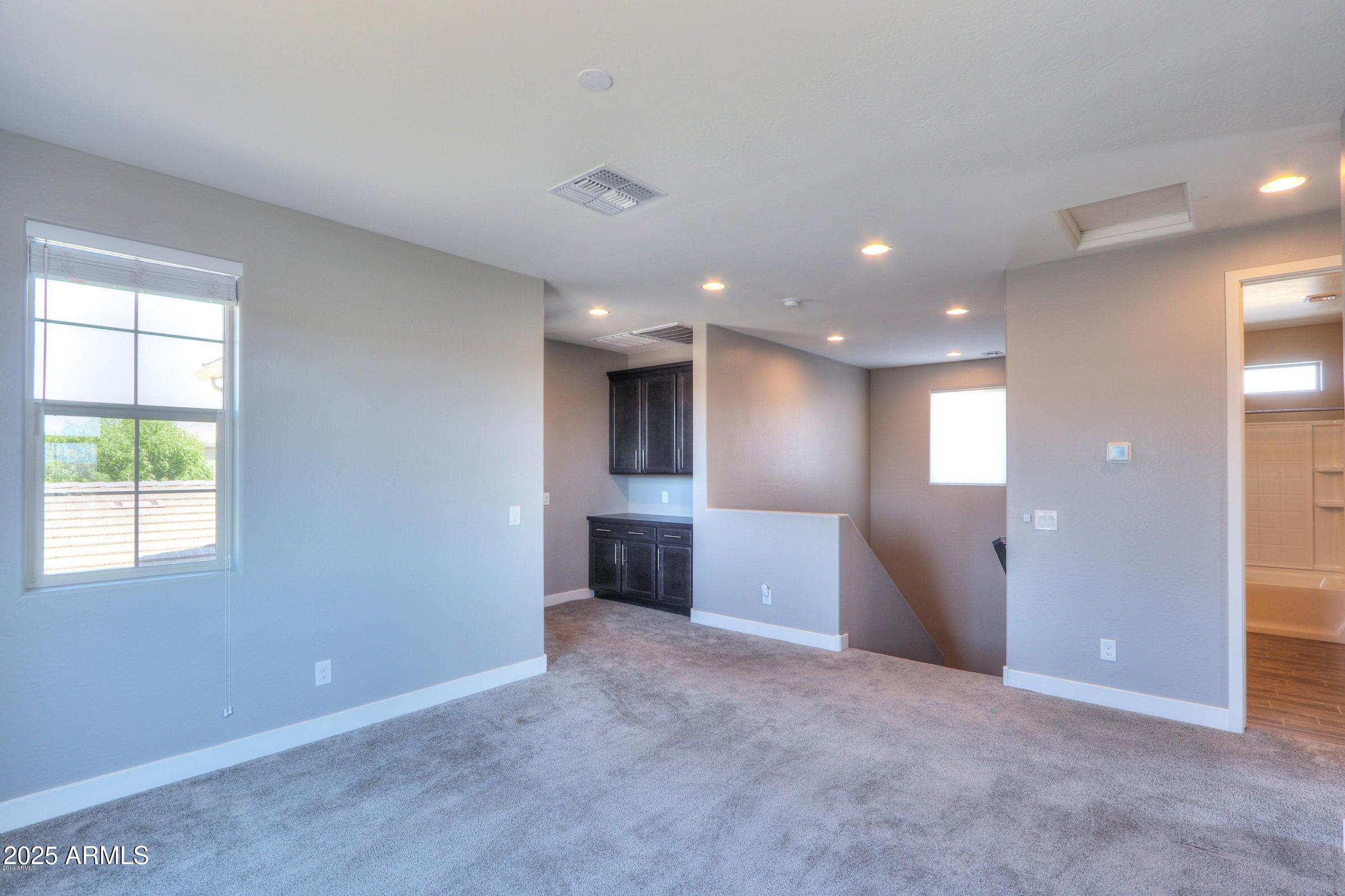 4319 S ELLESMERE Street