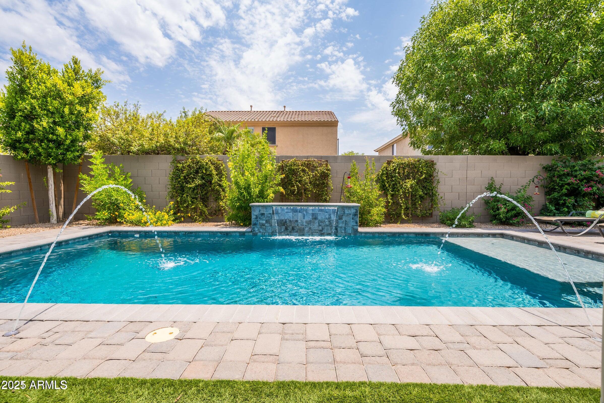 4319 S ELLESMERE Street