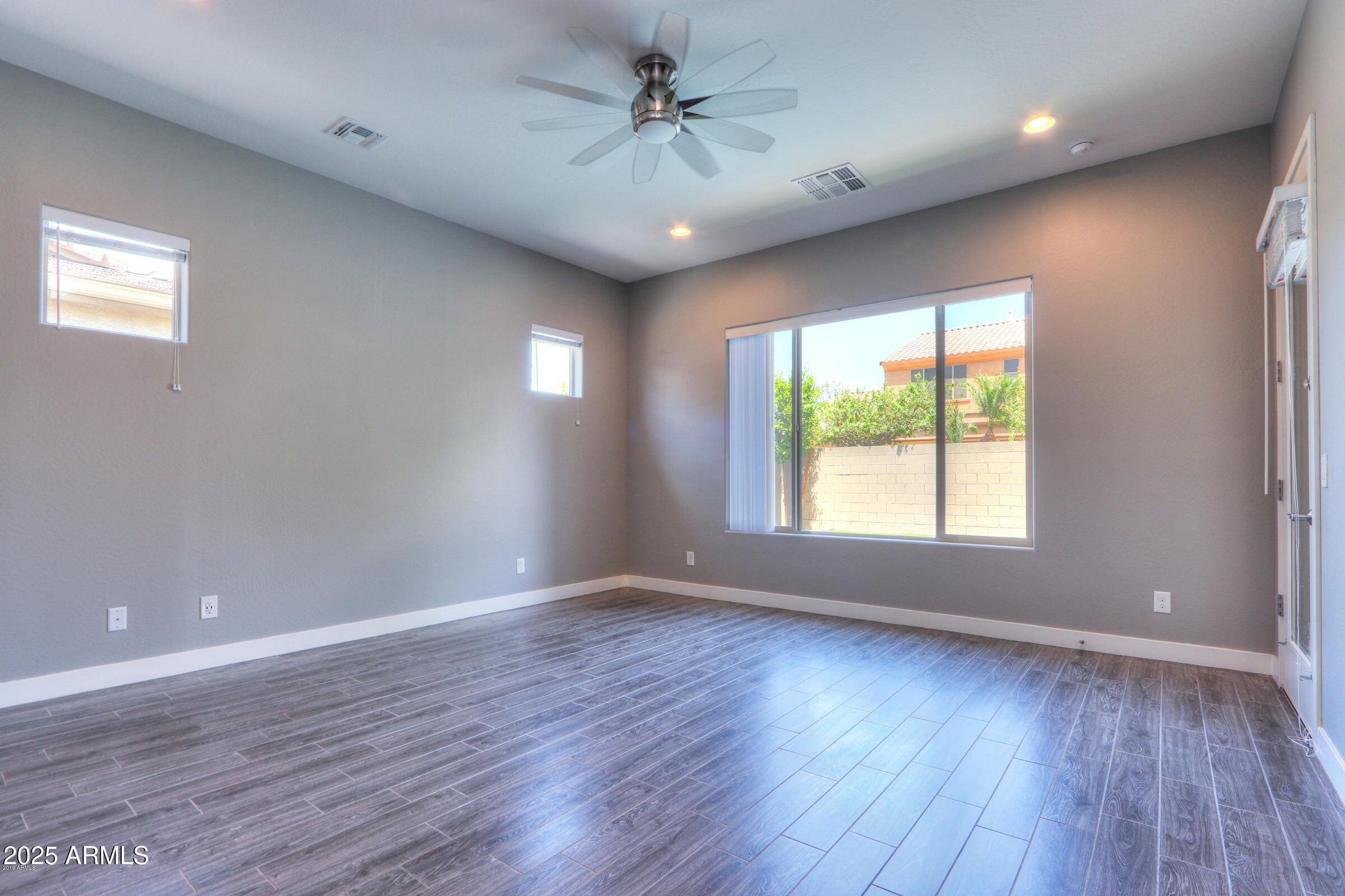 4319 S ELLESMERE Street