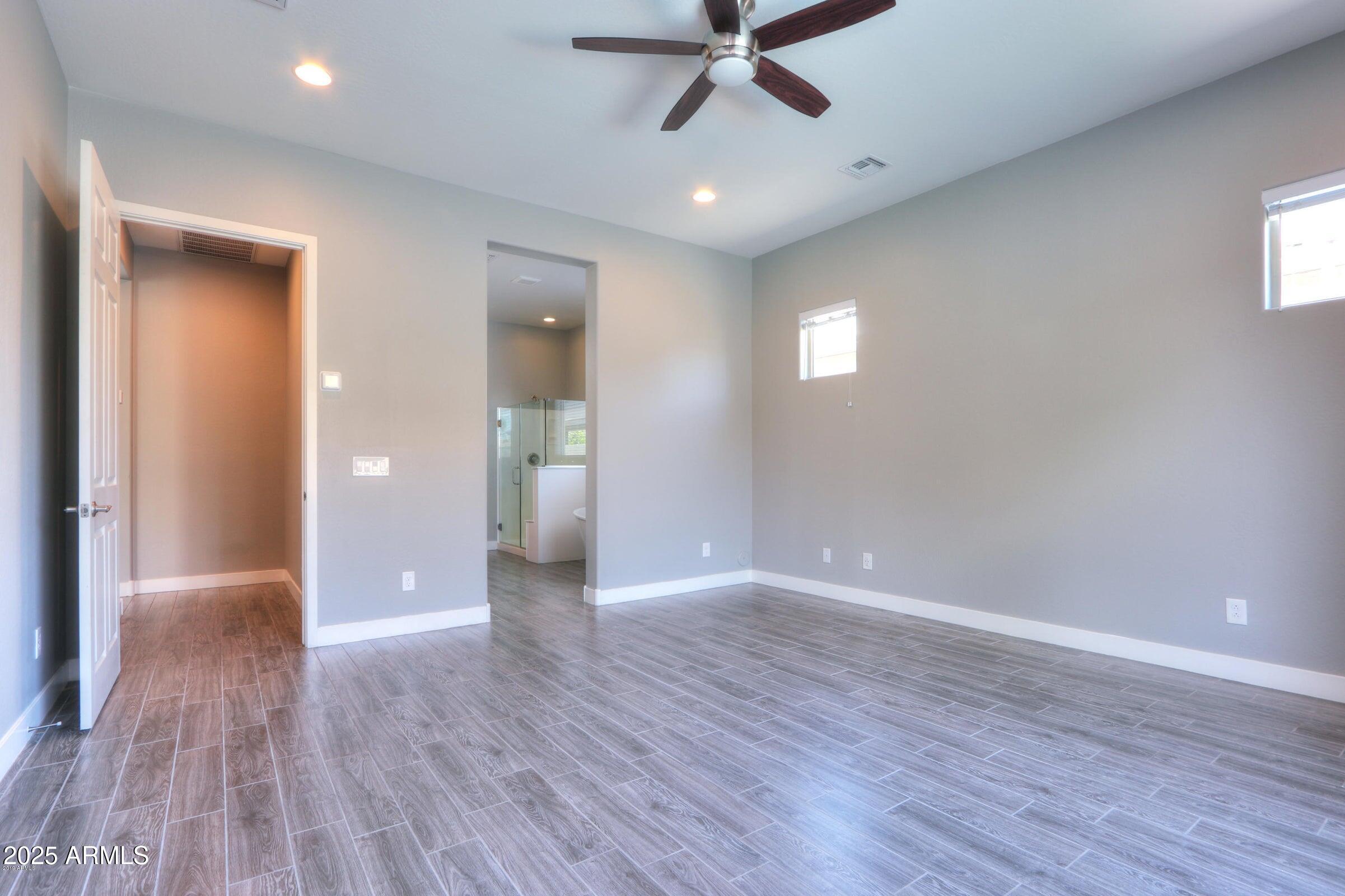 4319 S ELLESMERE Street