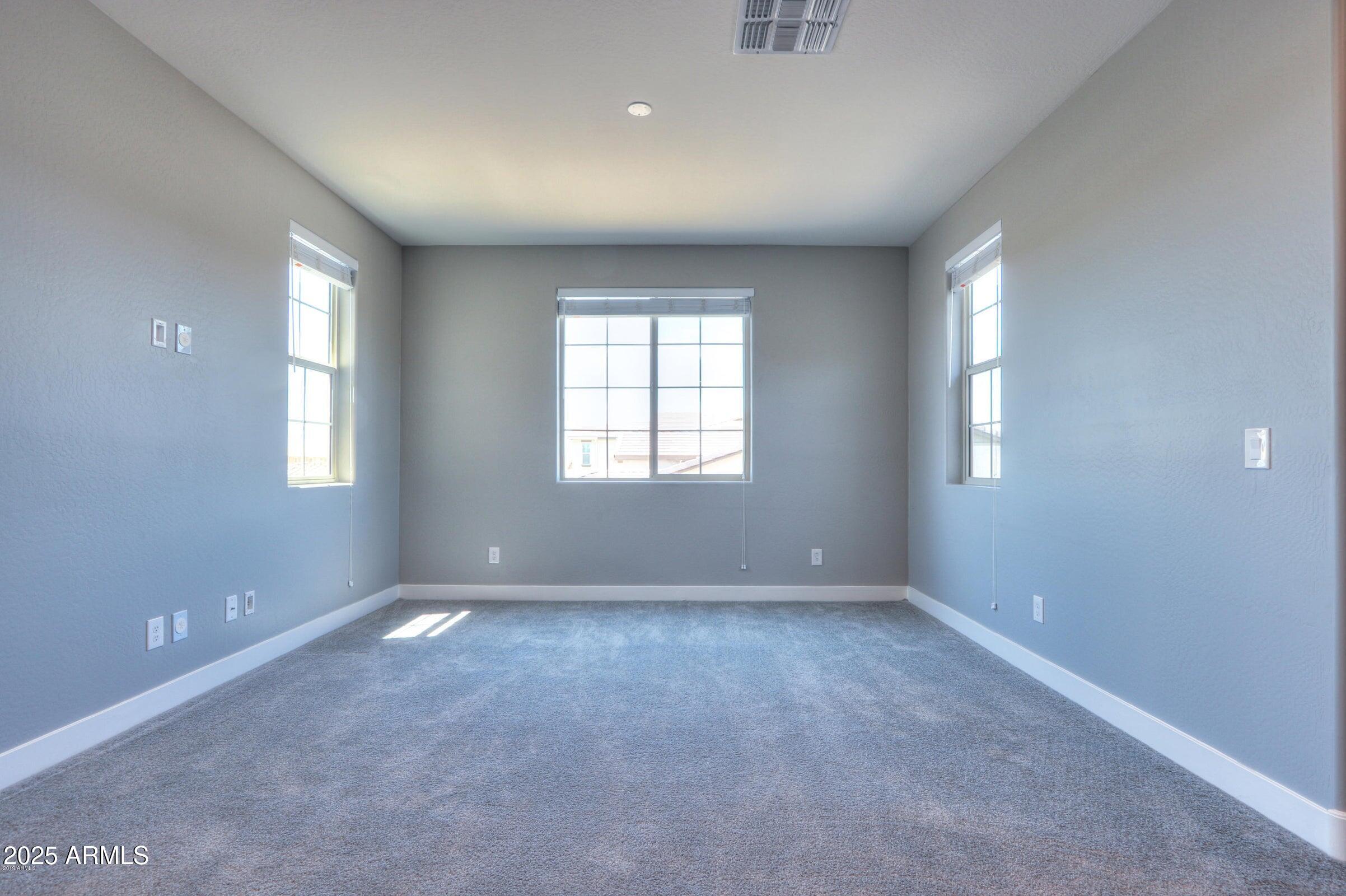 4319 S ELLESMERE Street