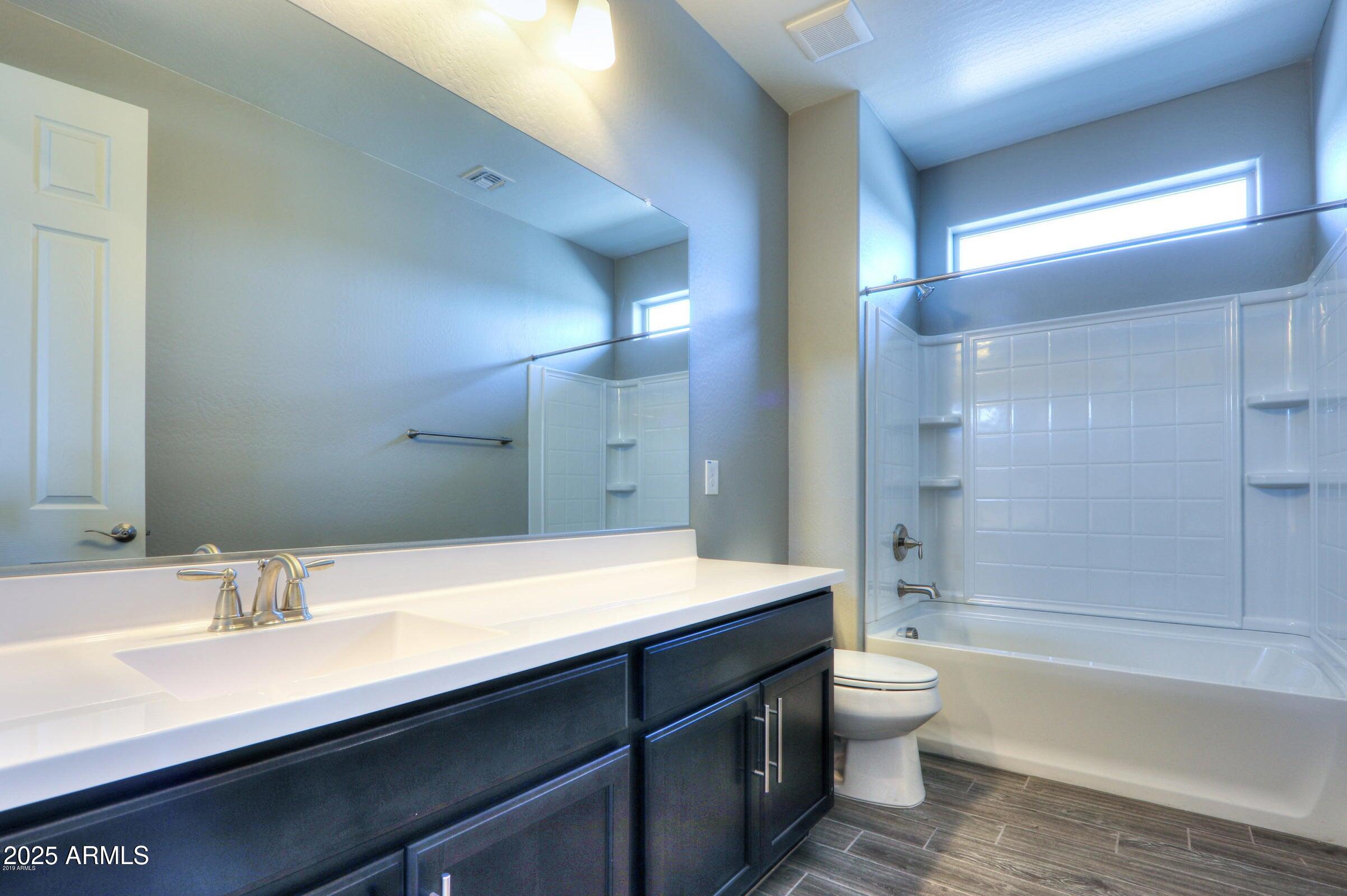 4319 S ELLESMERE Street