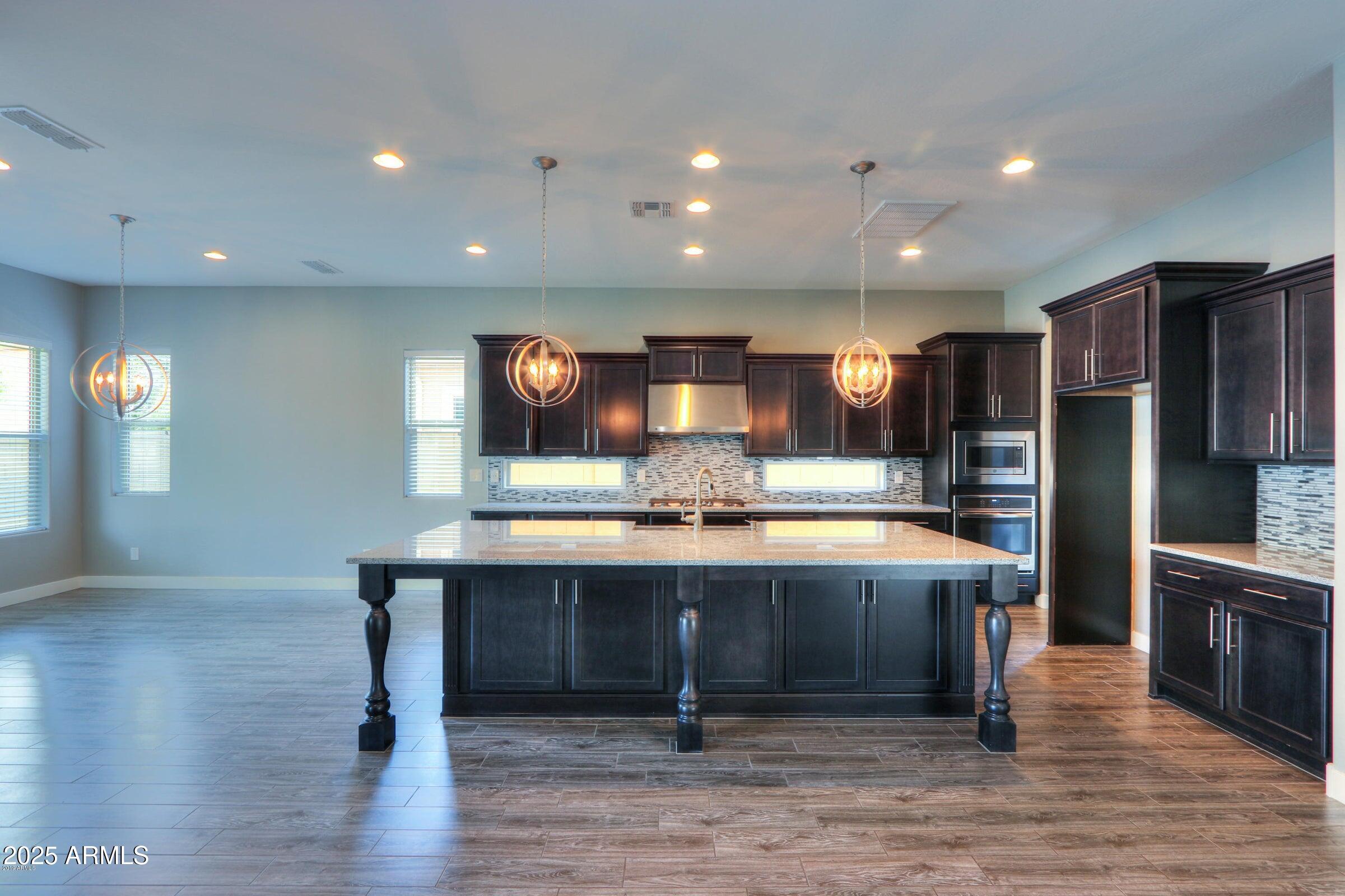 4319 S ELLESMERE Street