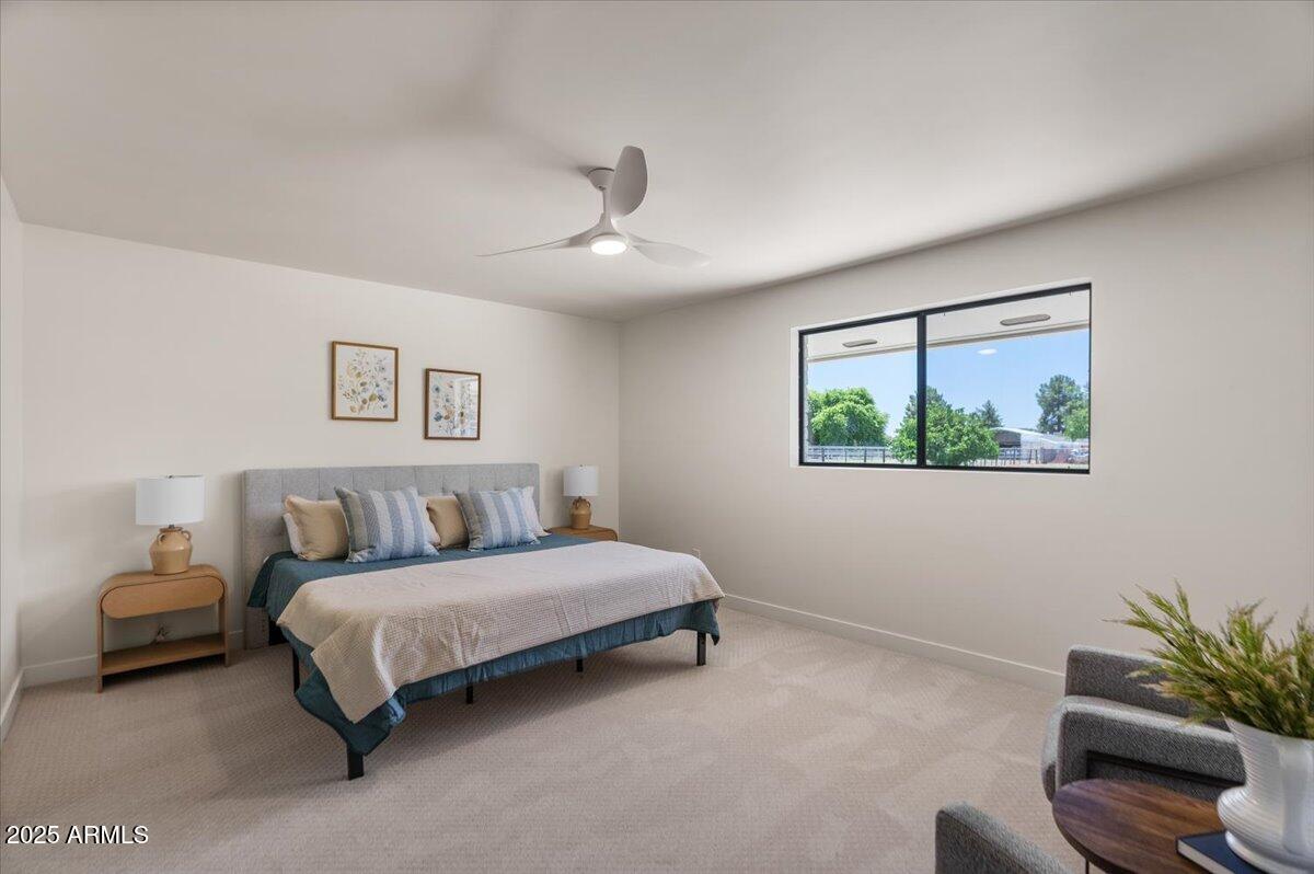 121 E IVANHOE Street