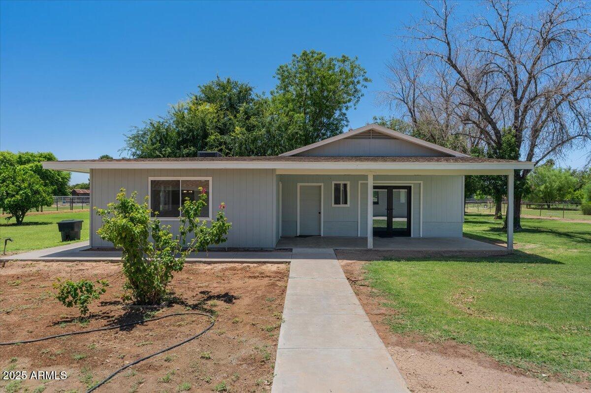 121 E IVANHOE Street