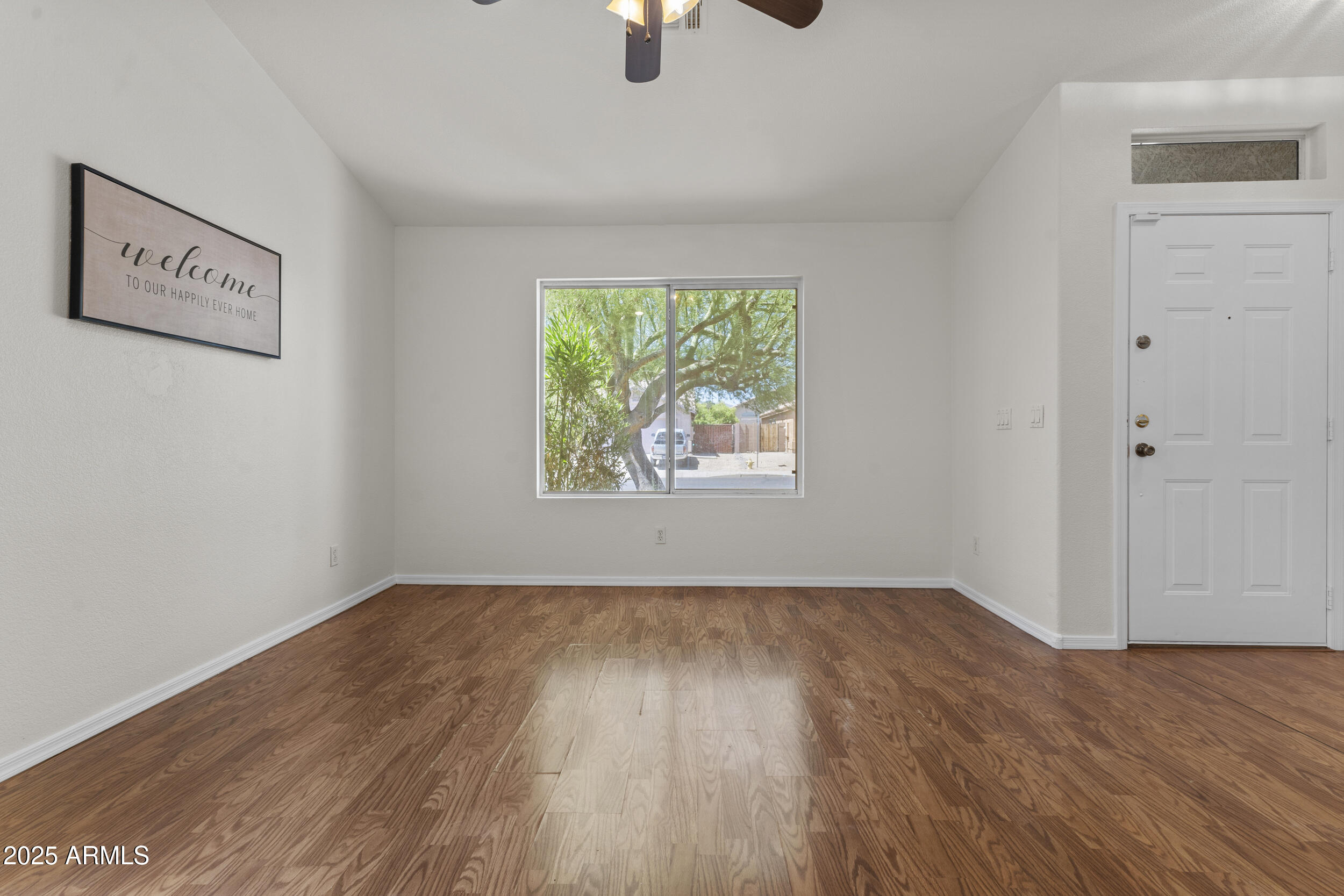 10727 E EL MORO Avenue