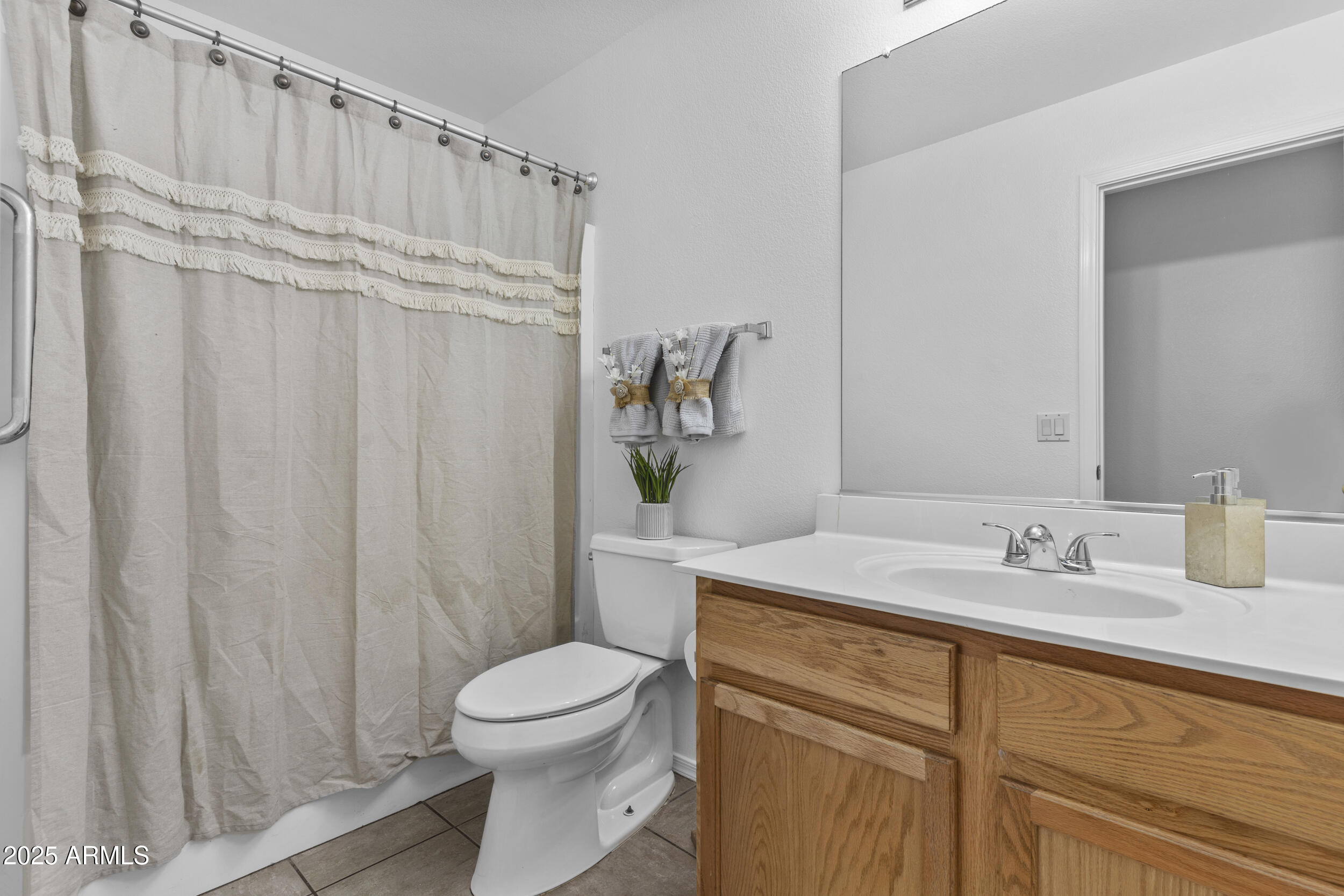 10727 E EL MORO Avenue