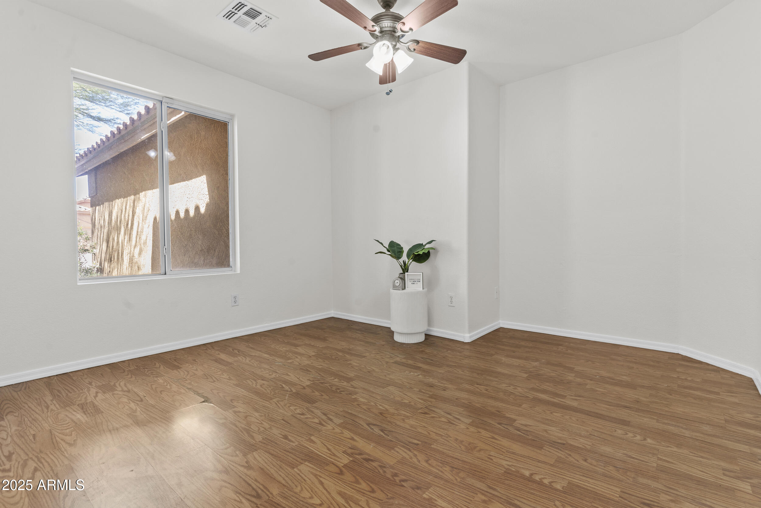 10727 E EL MORO Avenue