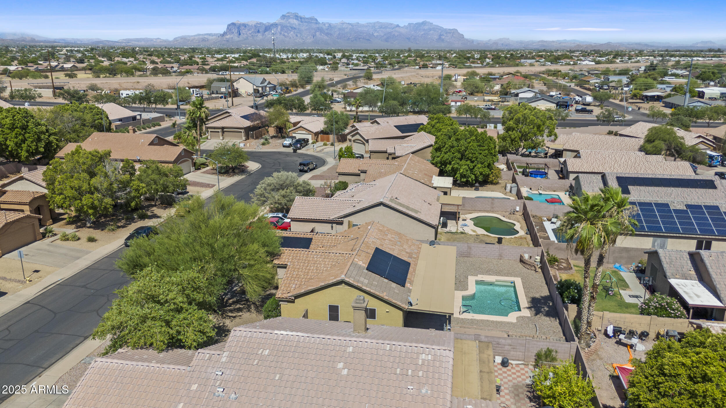 10727 E EL MORO Avenue