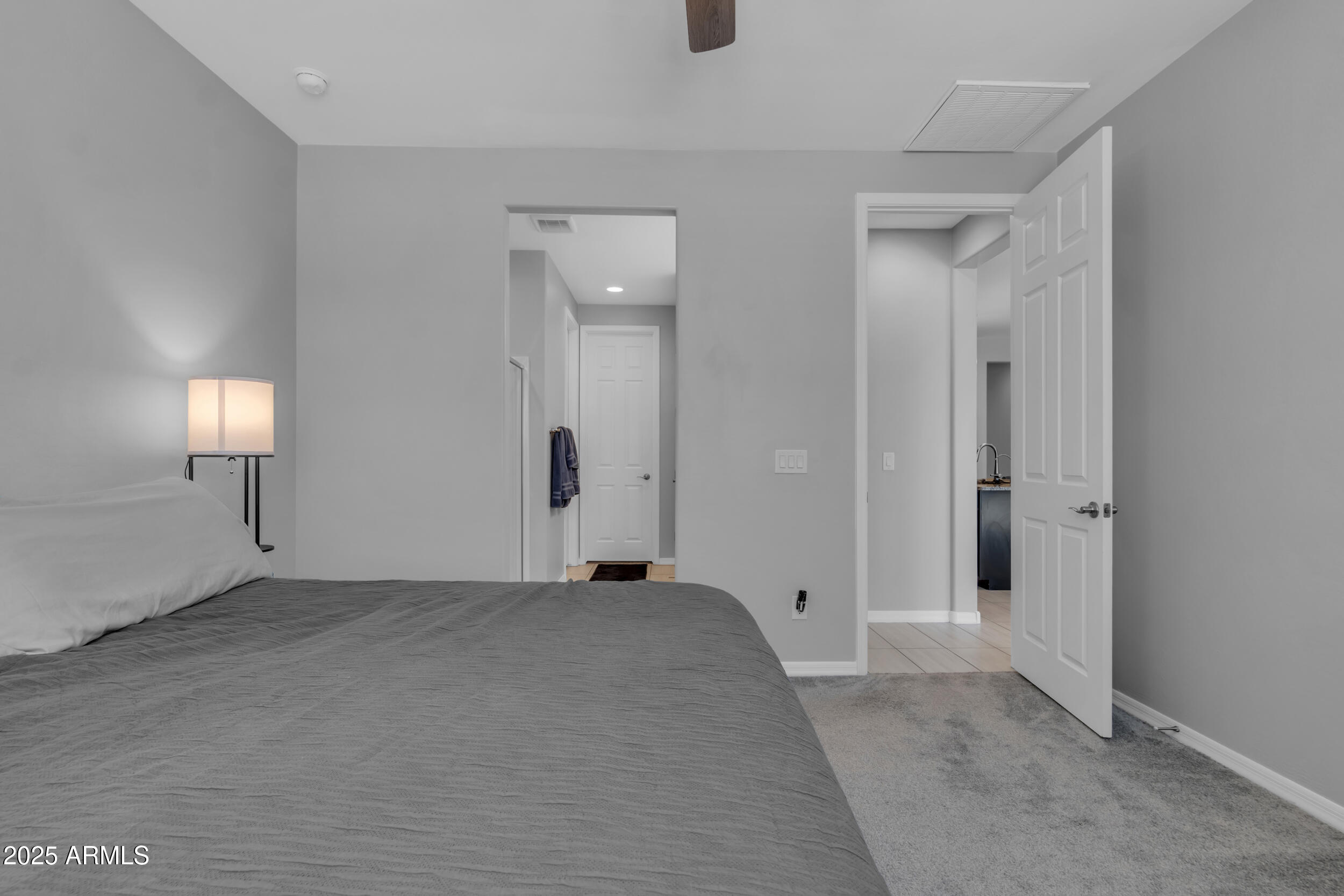 1960 N LORETTA Place