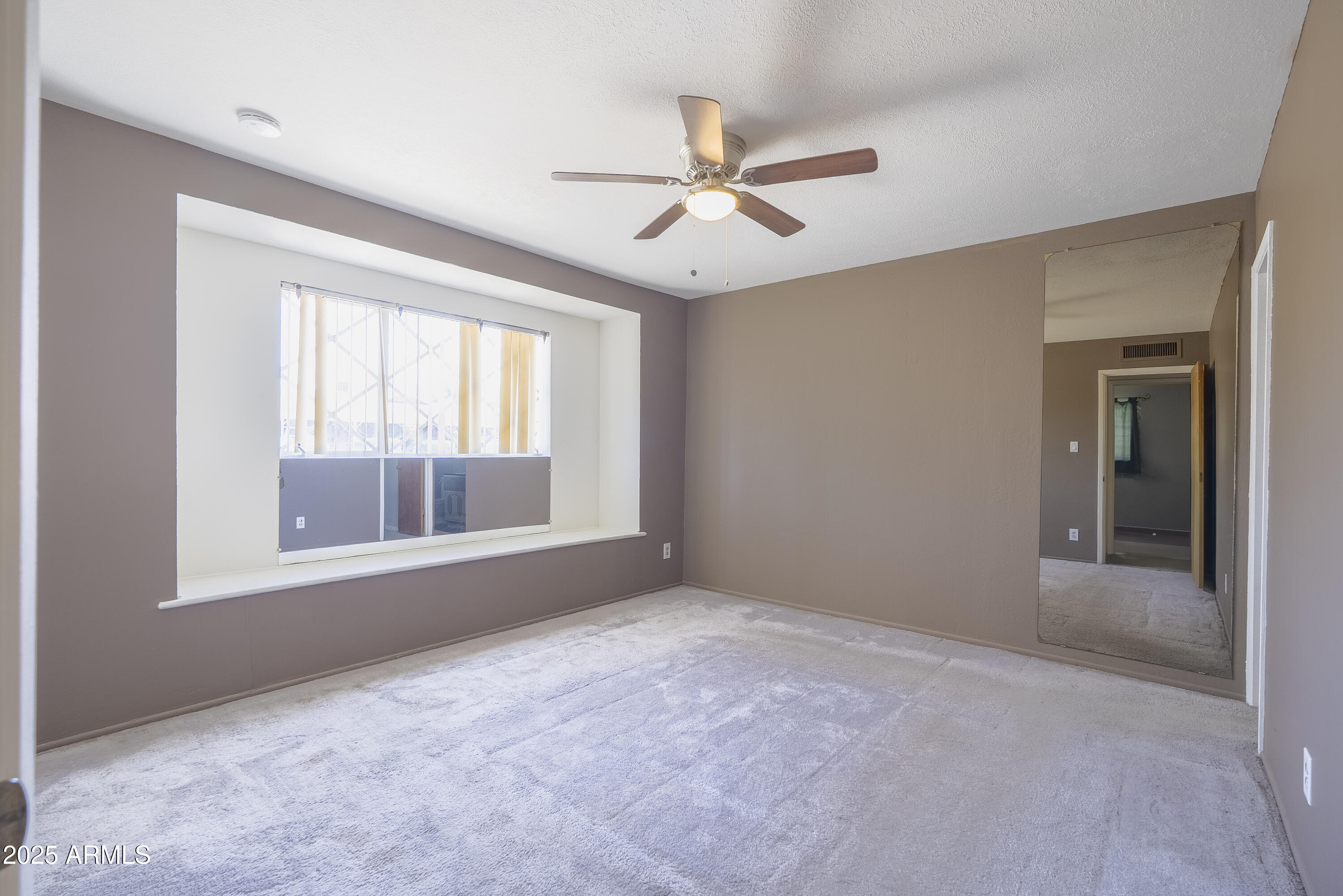3823 W ROSE Lane