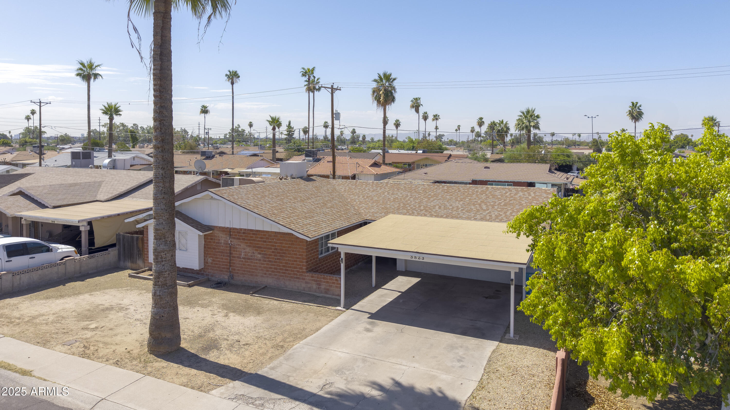 3823 W ROSE Lane