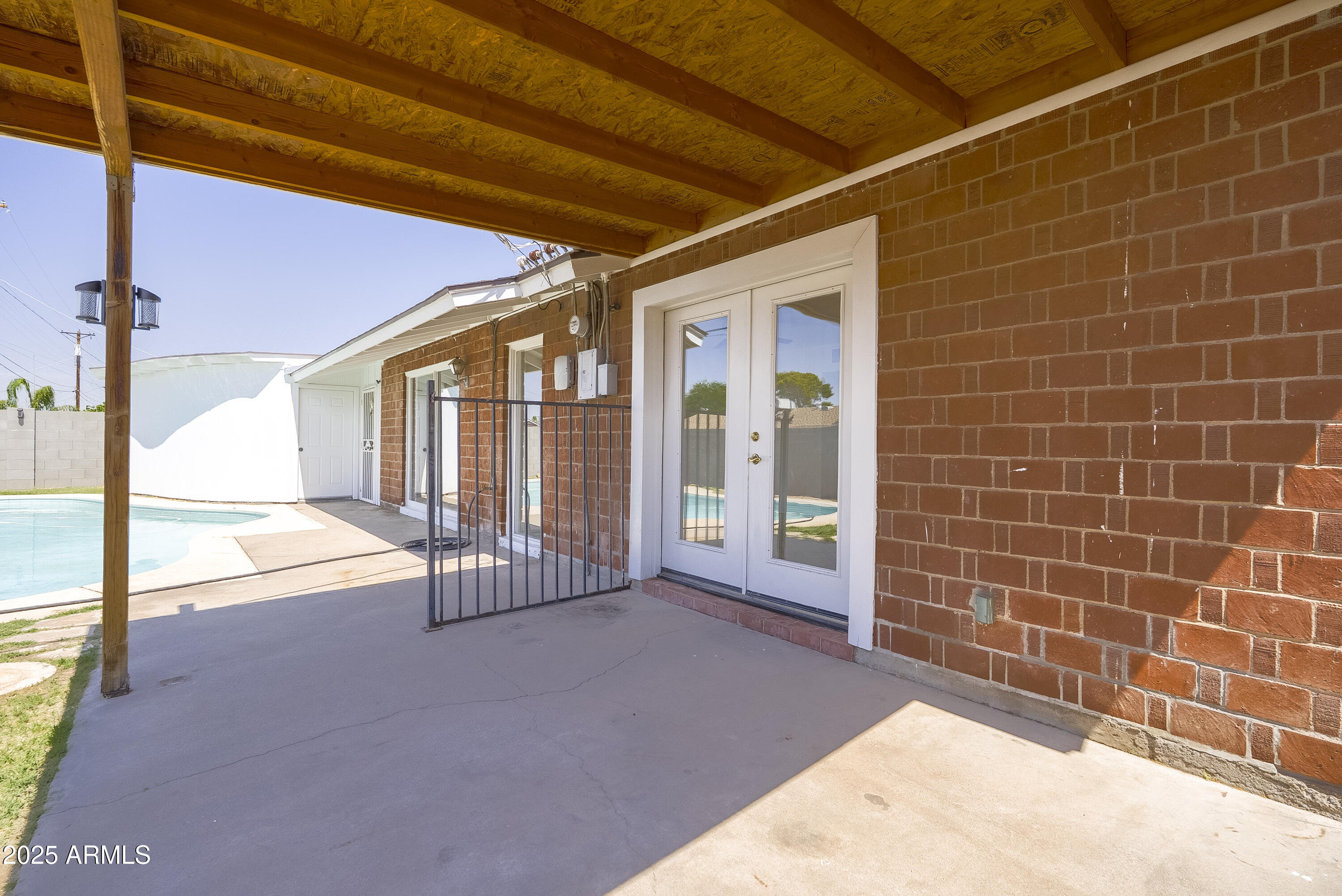3823 W ROSE Lane