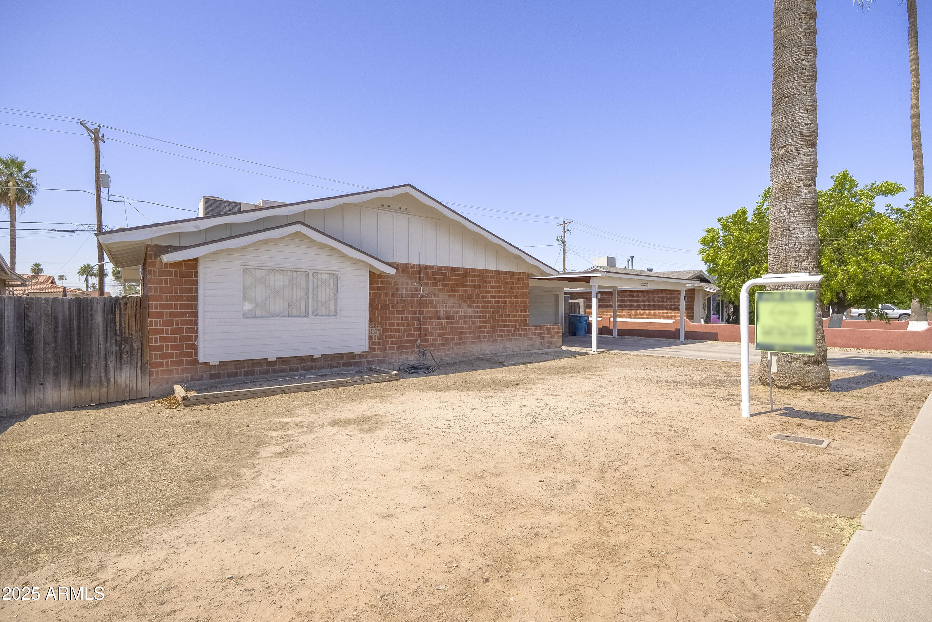 3823 W ROSE Lane