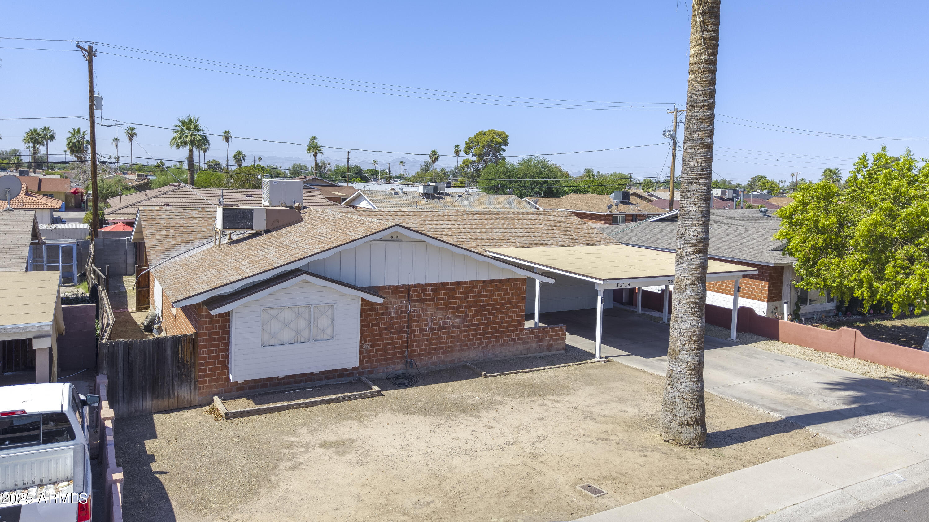 3823 W ROSE Lane