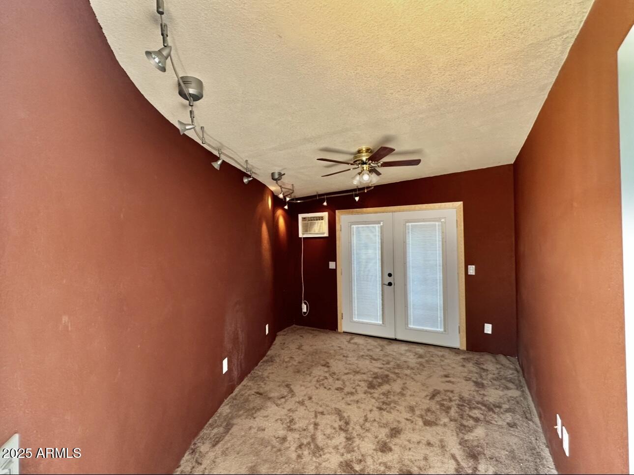 3823 W ROSE Lane