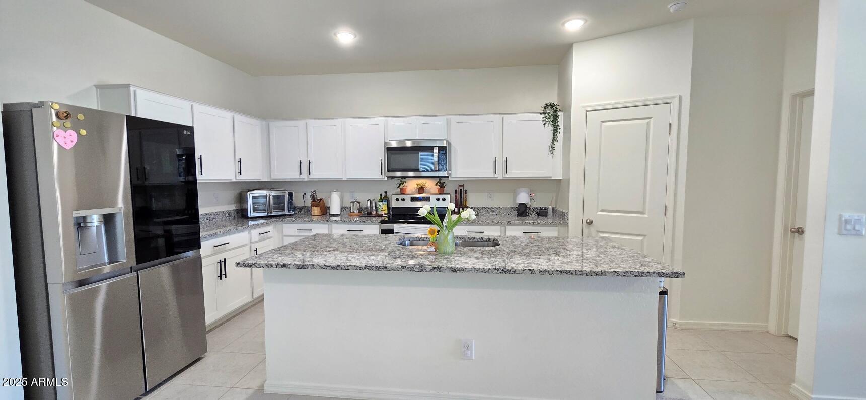 3164 E MINER Drive